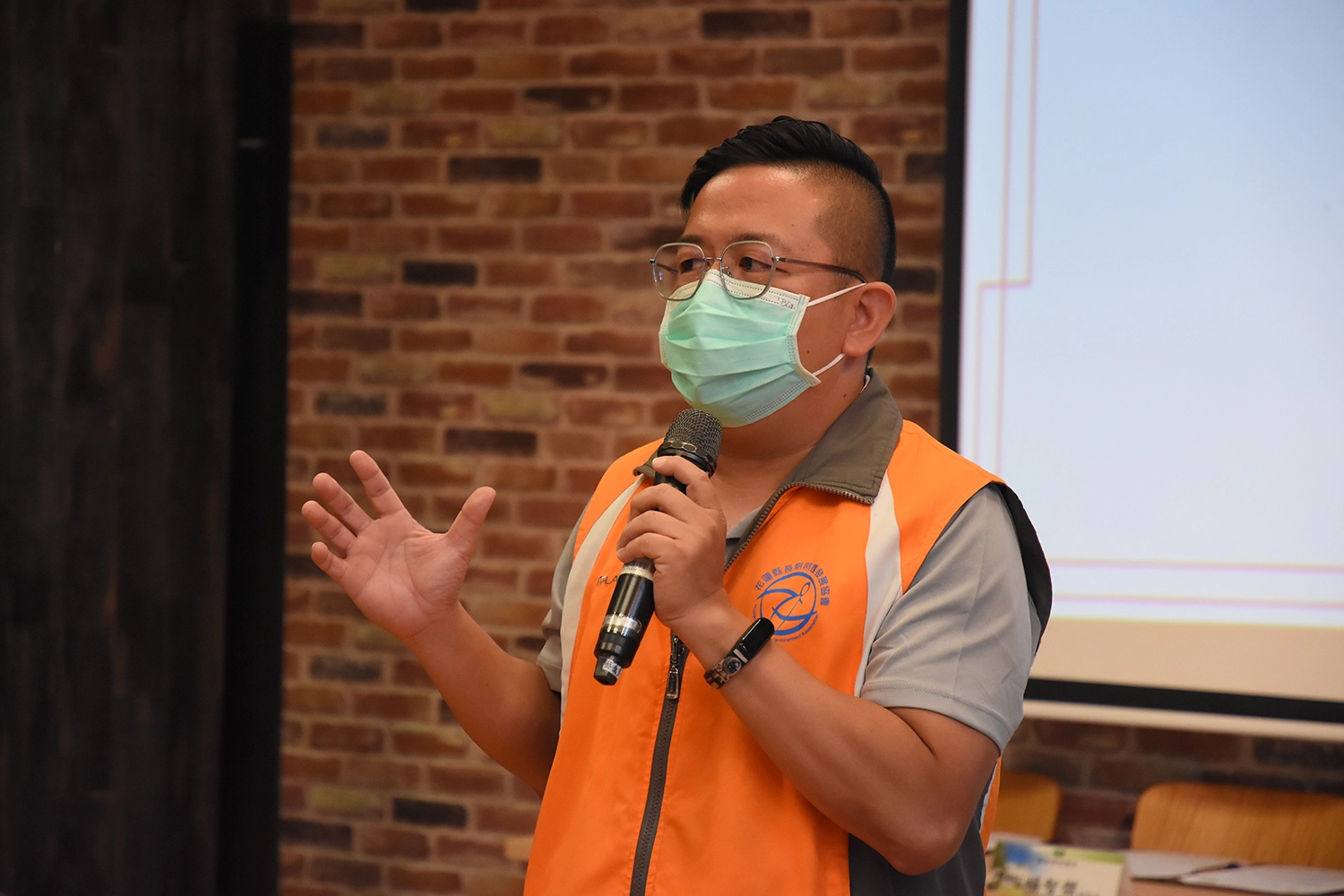 花蓮長照發展協會理事長黎光承表示，歡迎老師帶領學生走入長照領域，提出改善方案，提升照顧品質。