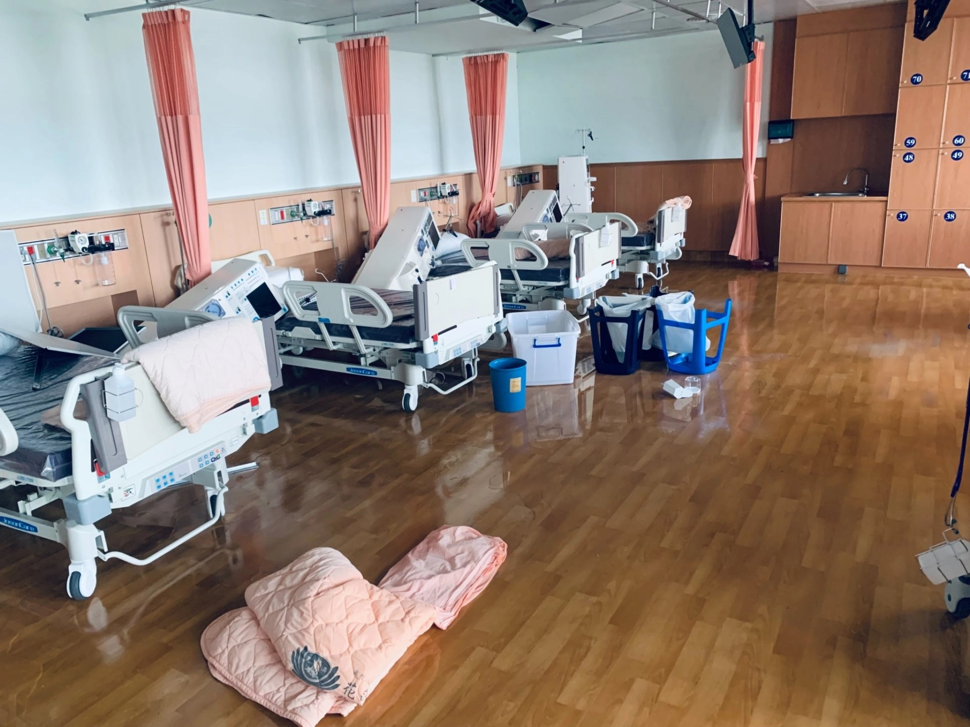 九一八地震玉里慈濟醫院院內災損狀況。