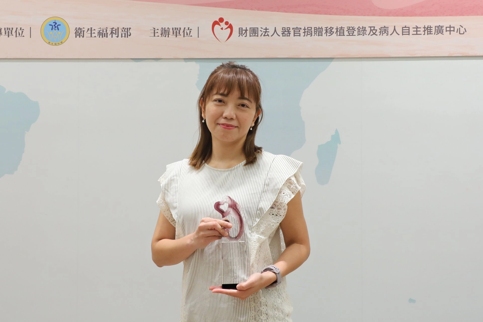 施明蕙感謝手術室護理團隊承擔大體縫合後續的「美容」工作，盡力讓捐贈者家屬在最後能見到捐贈者良好的面容和安詳的狀態。