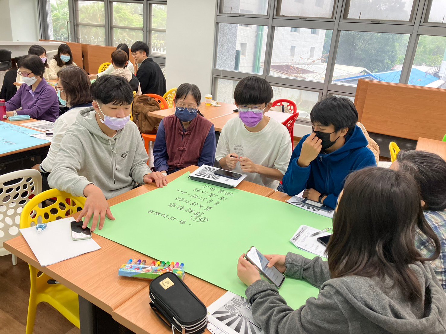 在這個求新、求變的時代，如何讓學生找到自己有興趣的領域，發揮專業的力量，期待透過該計畫，陪伴同學找尋未來的職場和興趣。