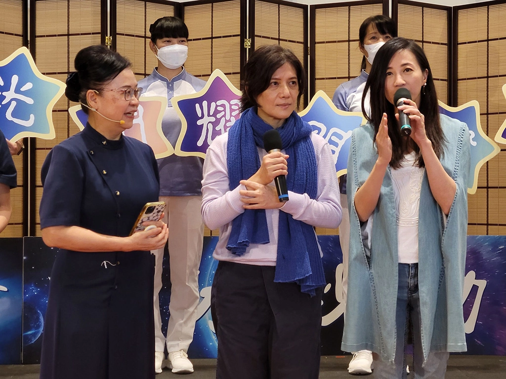黃柔閩(中)、潘奕如(右)回到家鄉高雄，宣傳大愛劇場《最佳配角》。