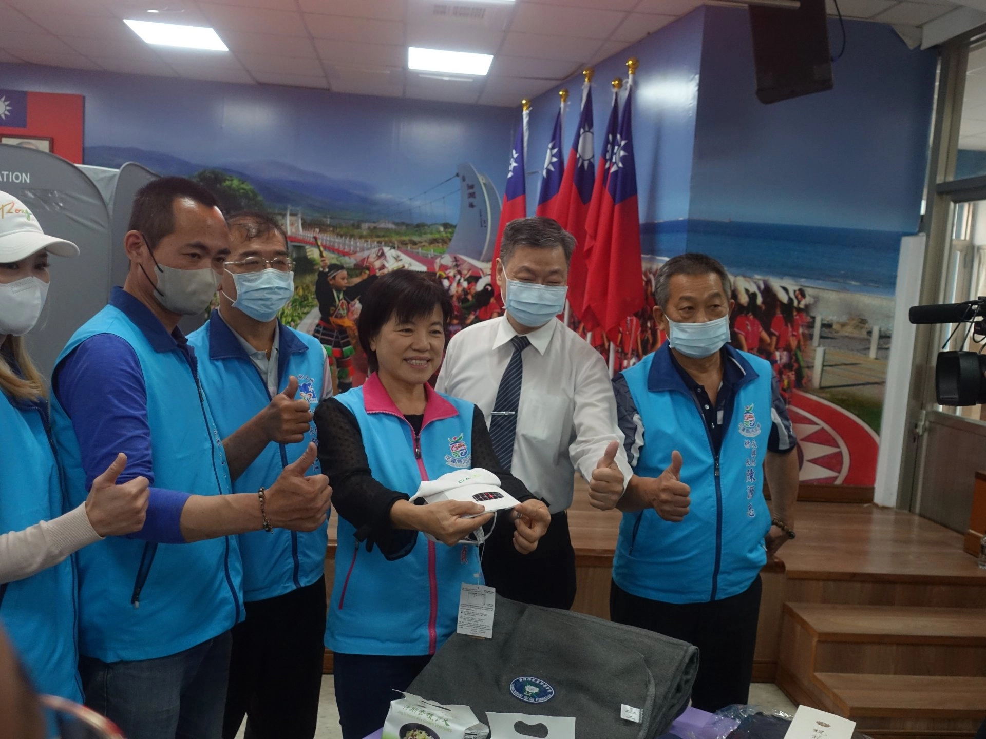 慈濟與花蓮吉安鄉4月12日簽署「災害防救相互支援協定書」合作協議，慈濟展出防災用品。