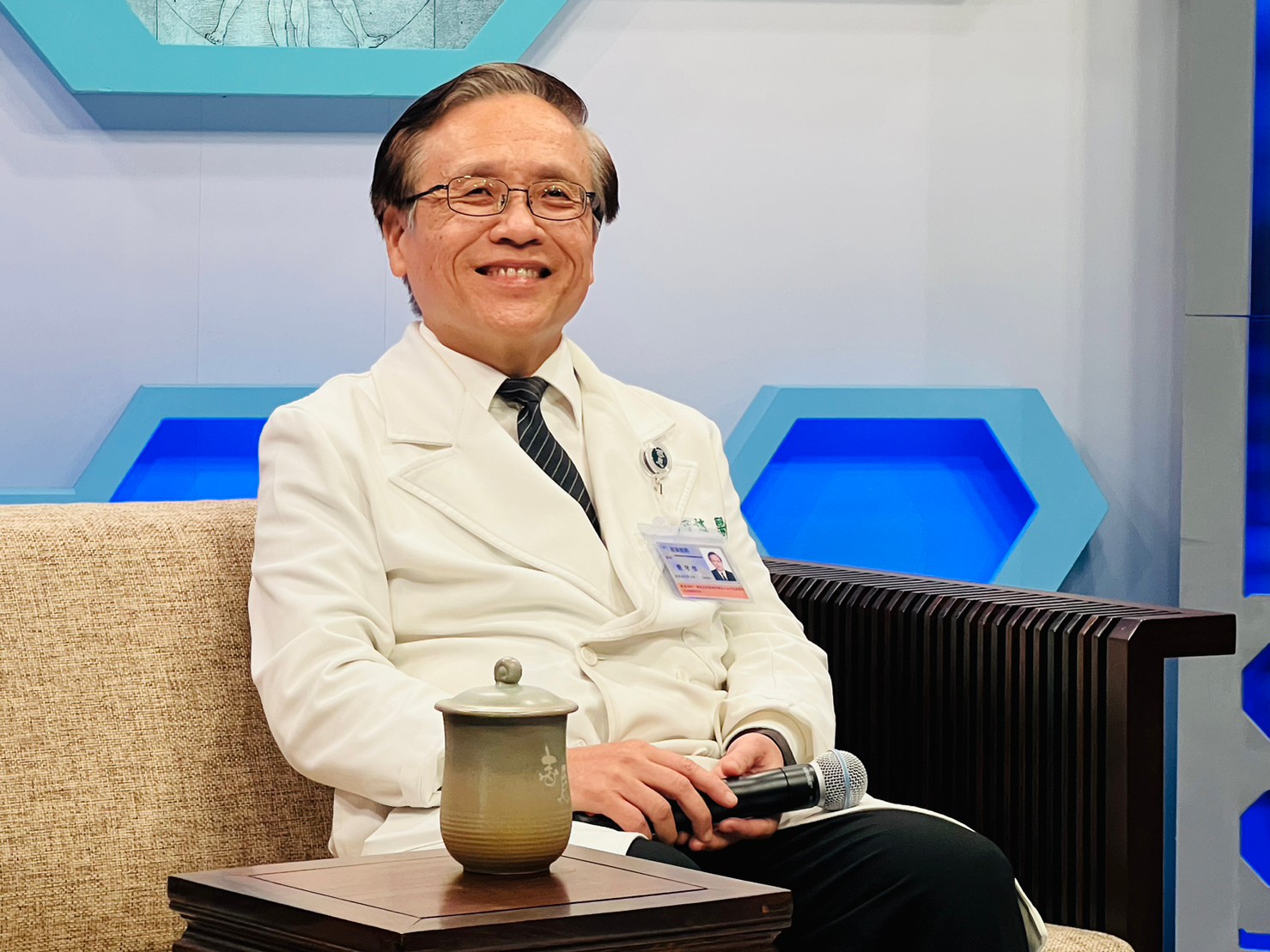 簡守信院長相信官世成能帶來鼓舞人心的正能量
