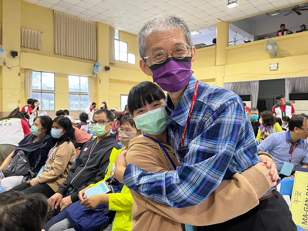 相隔三年認養人與認養童終於相見