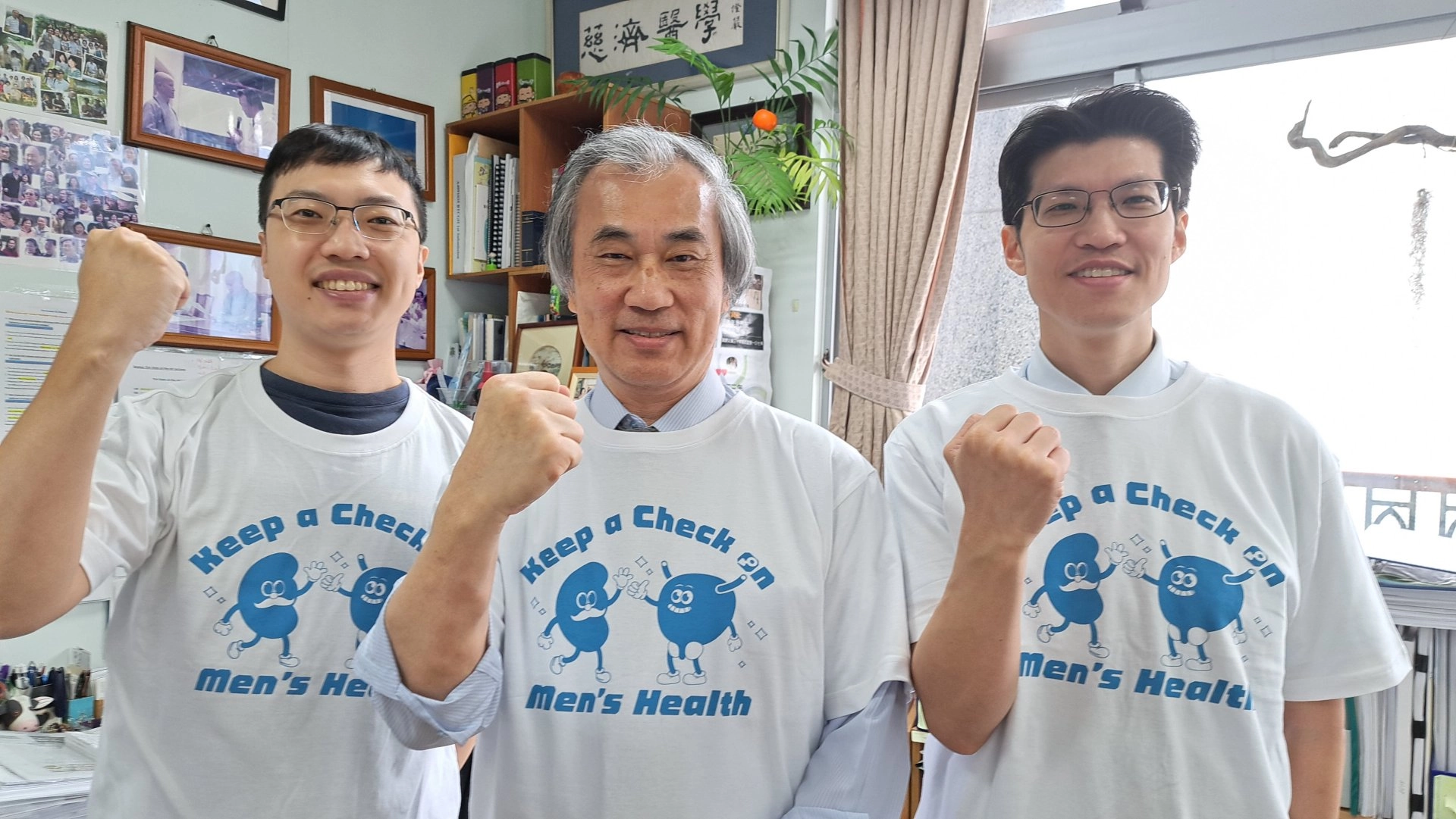東區由花蓮慈濟醫院泌尿部主任郭漢崇教授(中)、泌尿腫瘤科主任江元宏、及張天霖醫師代表宣示。