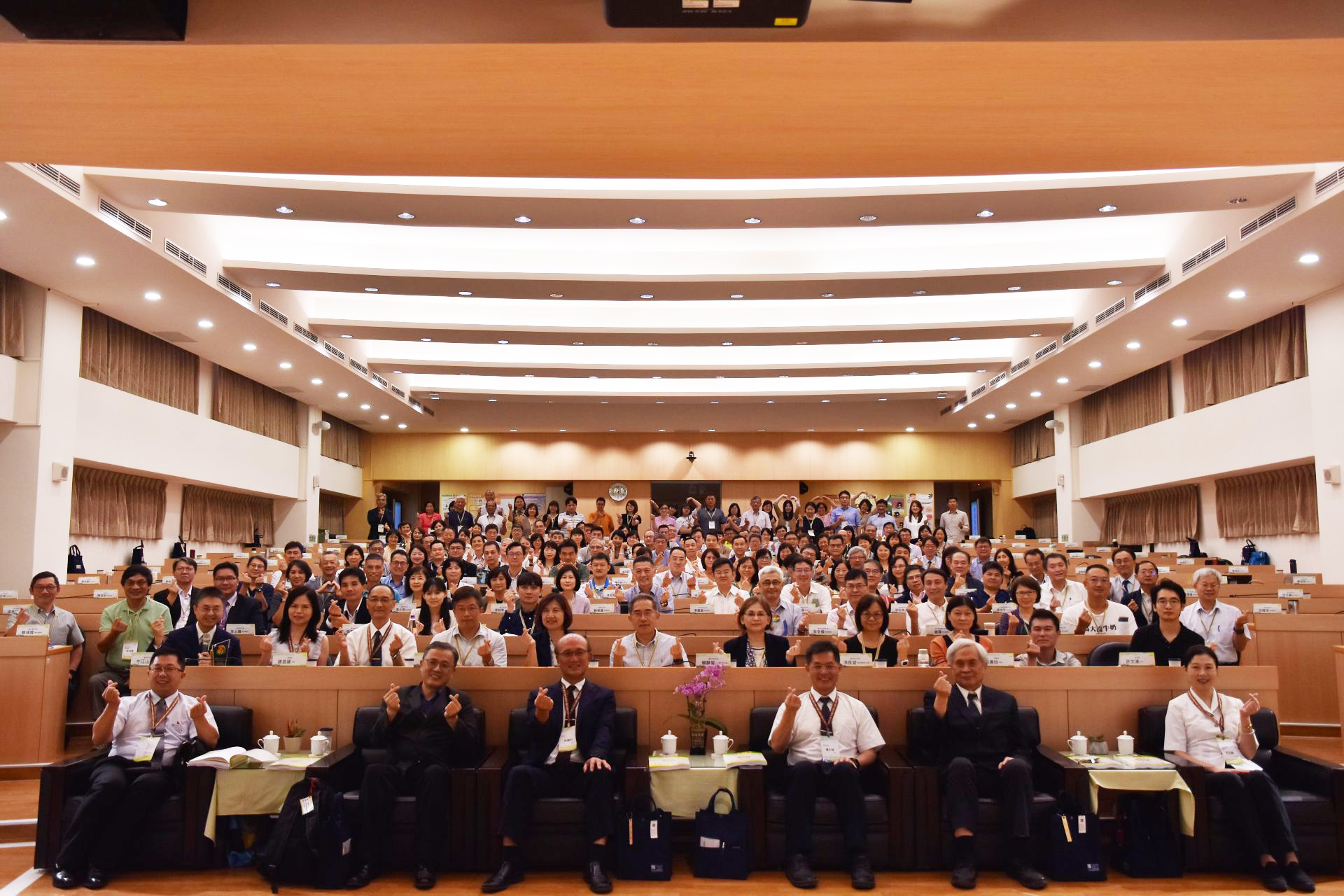 「112年度全國大專校院學生事務工作研討會」，共140校、243人齊聚一堂。