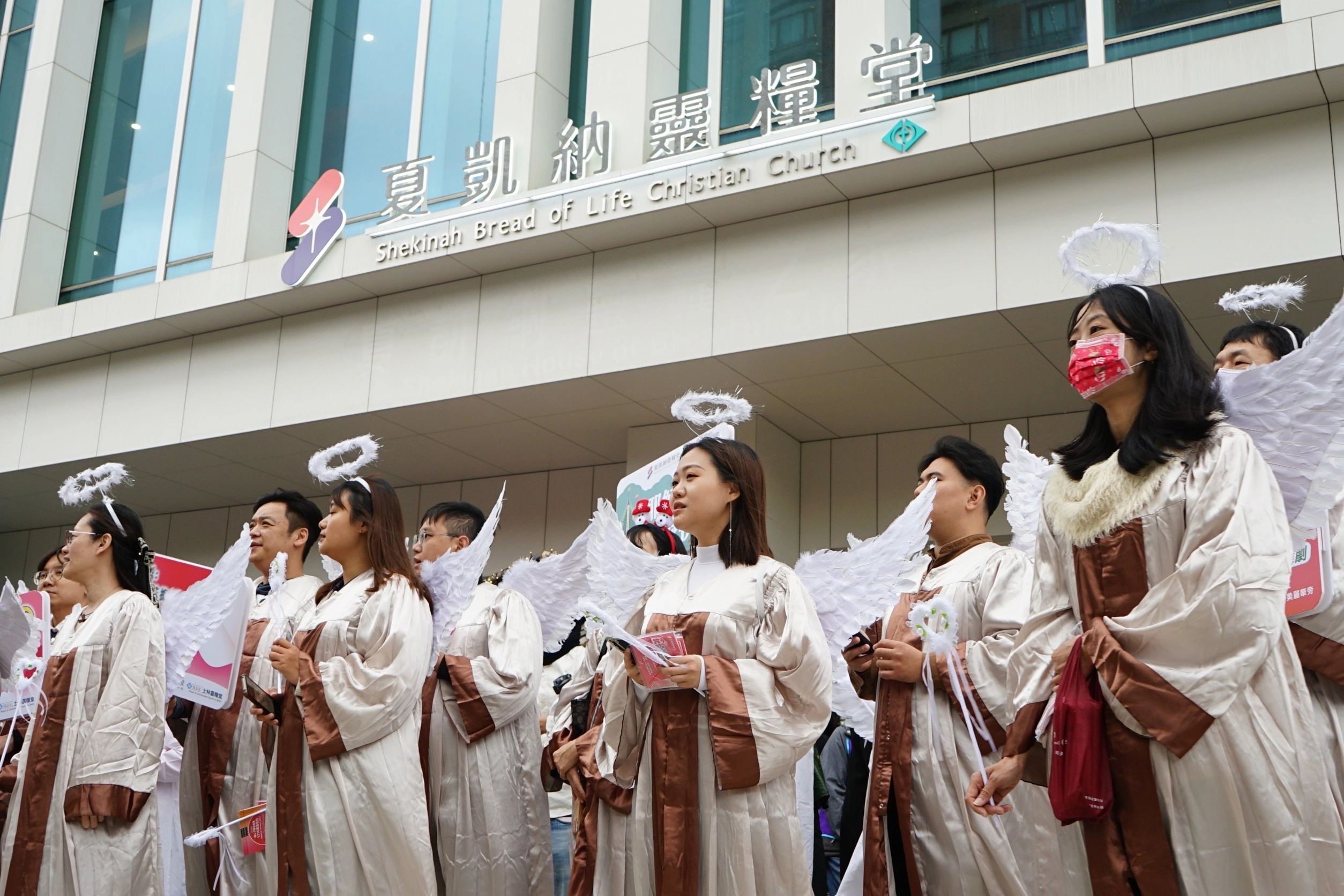 「天使好忙，快閃大直」跨文化聖誕節報佳音登場