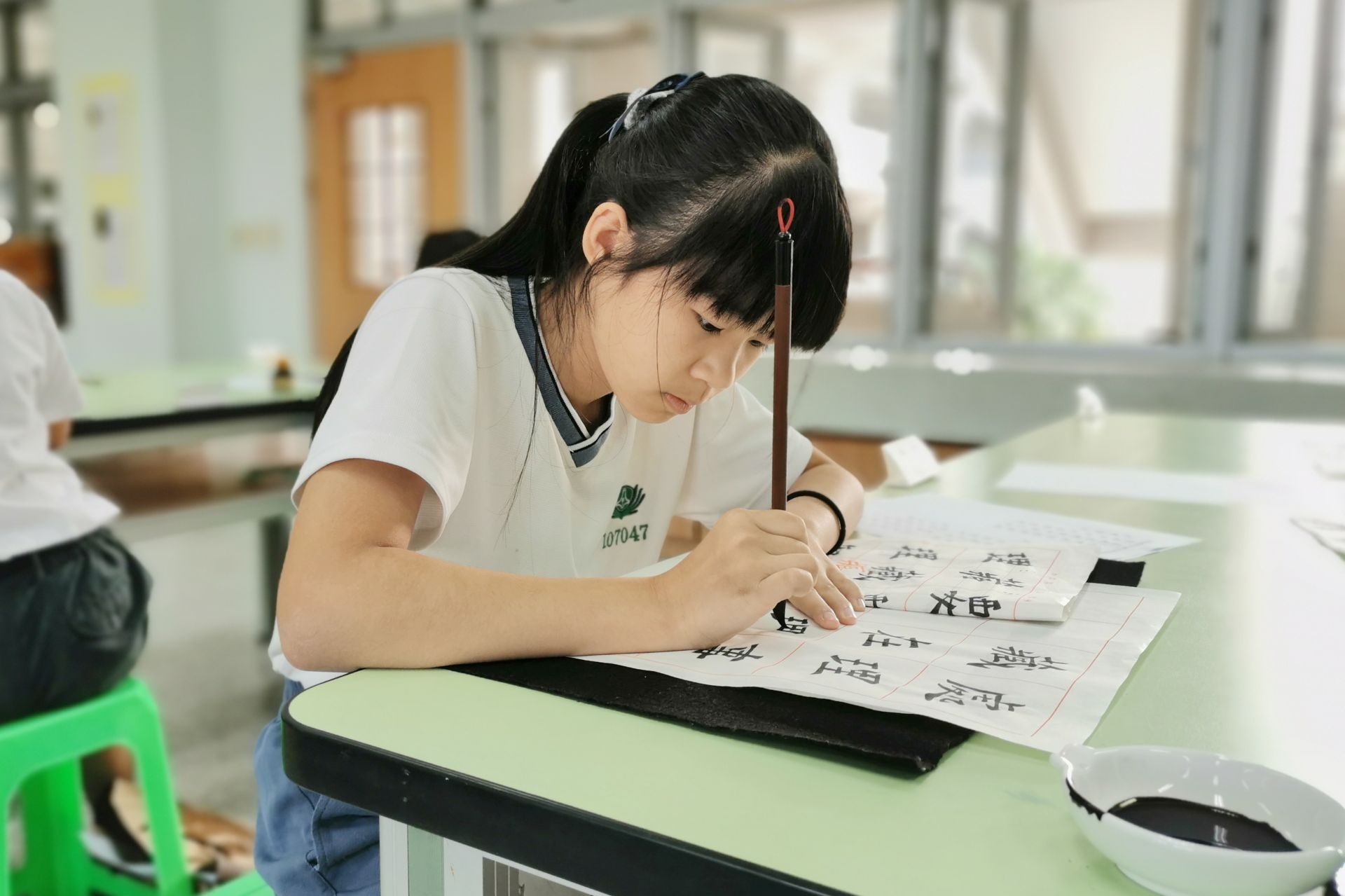 寫字比賽中可以看到學生細緻、專注及持久的態度。