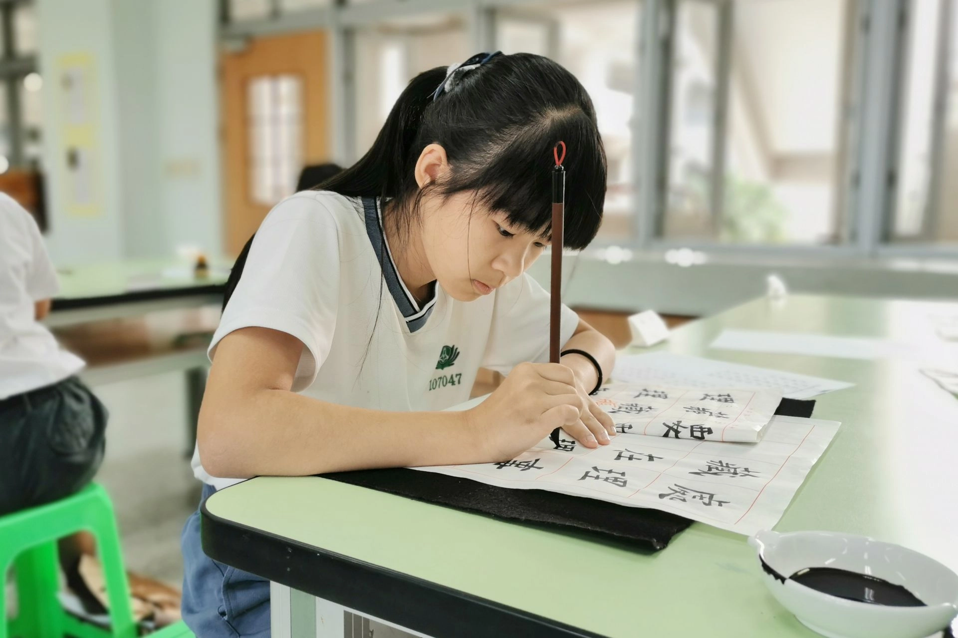 寫字比賽中可以看到學生細緻、專注及持久的態度。