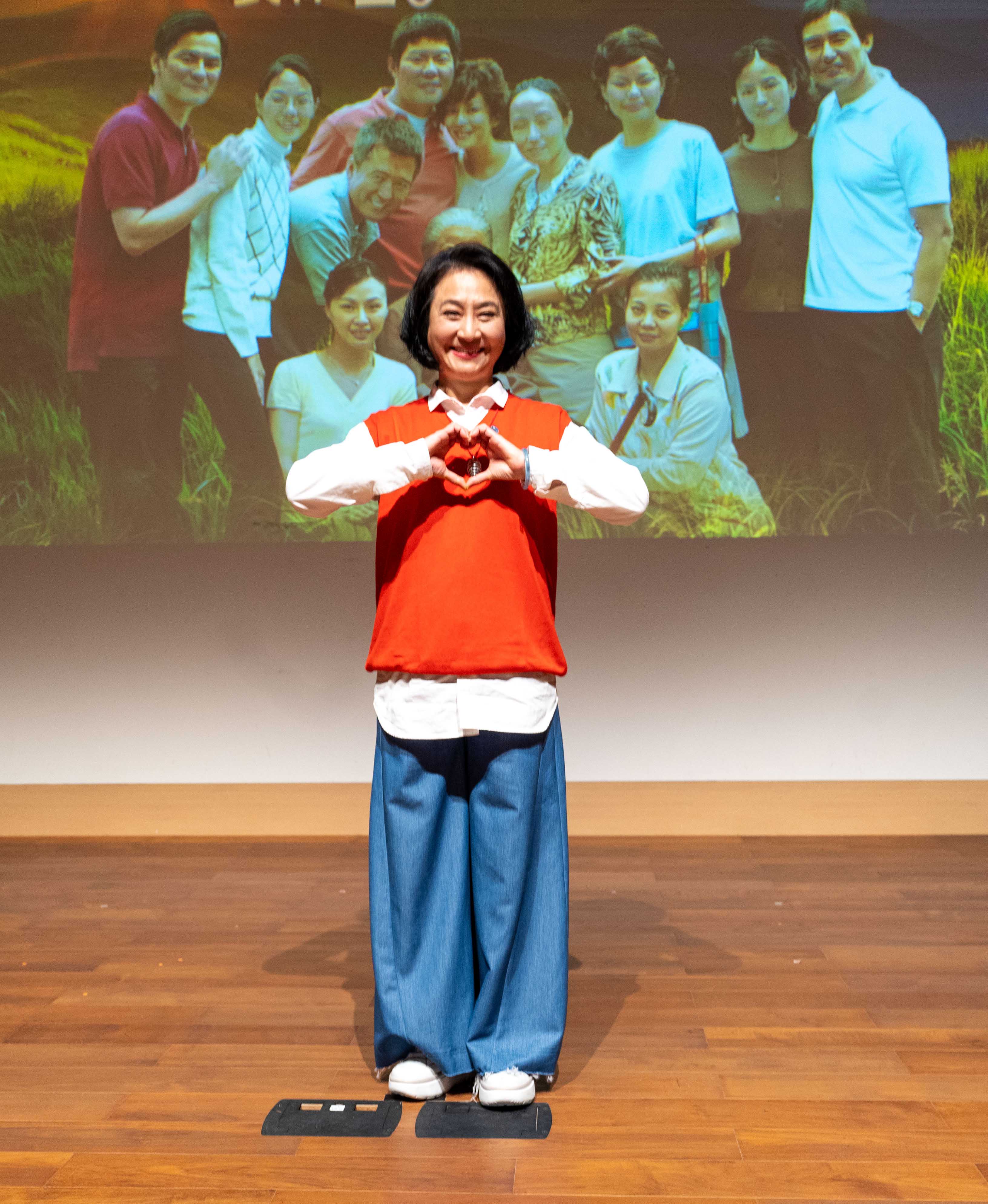《草山春暉》製作二十年粉絲感恩會，楊麗音飾演高家媽媽。