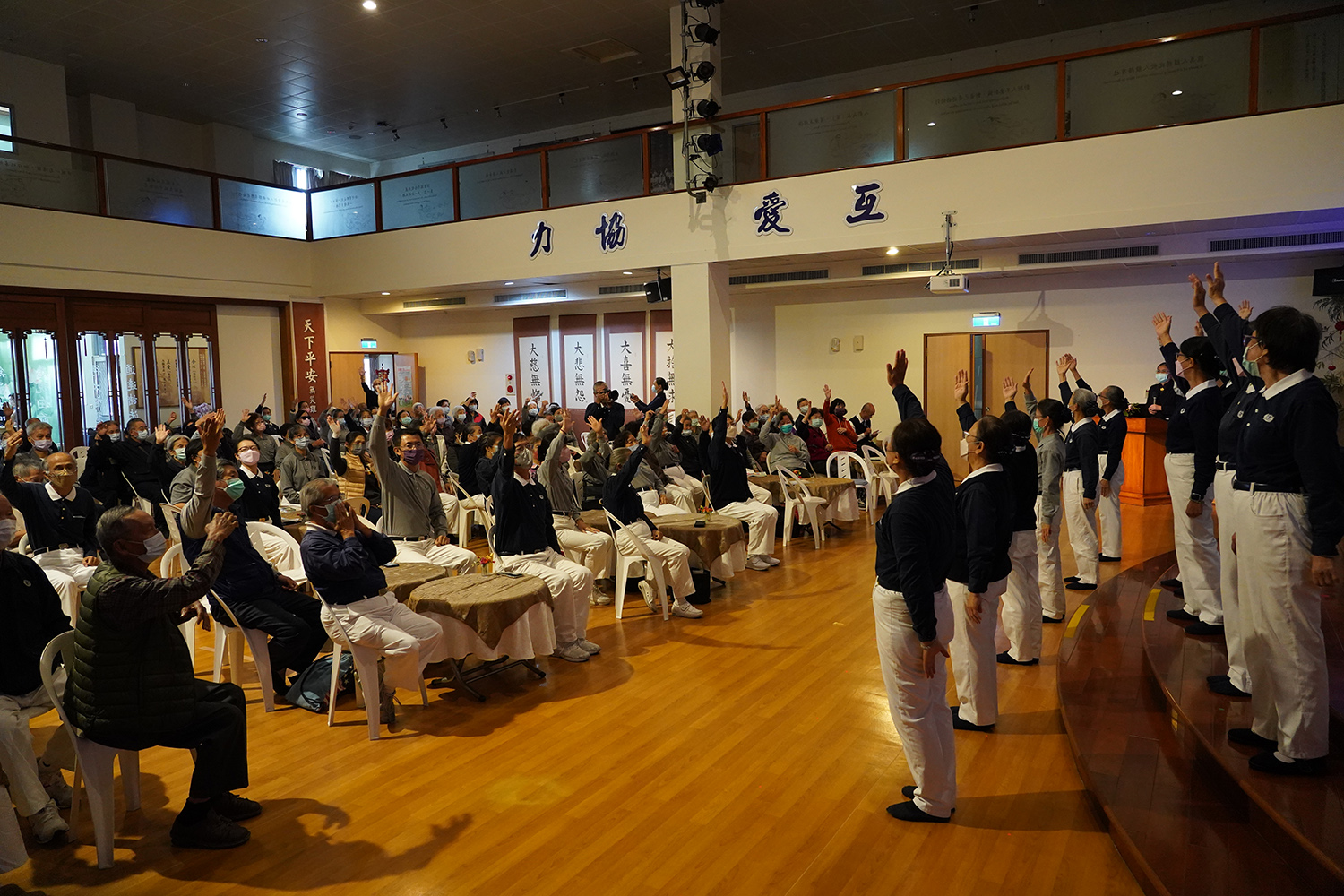 活動安排手語演繹與環保志工互動。