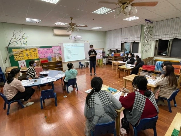社群邀請專家學者入園指導。