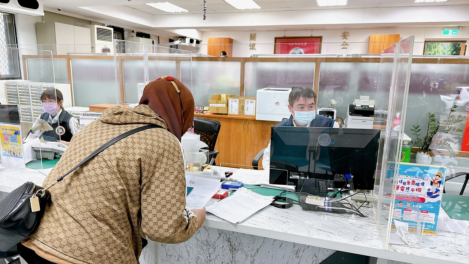 印尼籍同鄉友人協助重症移工申辦自行到案案件情形。