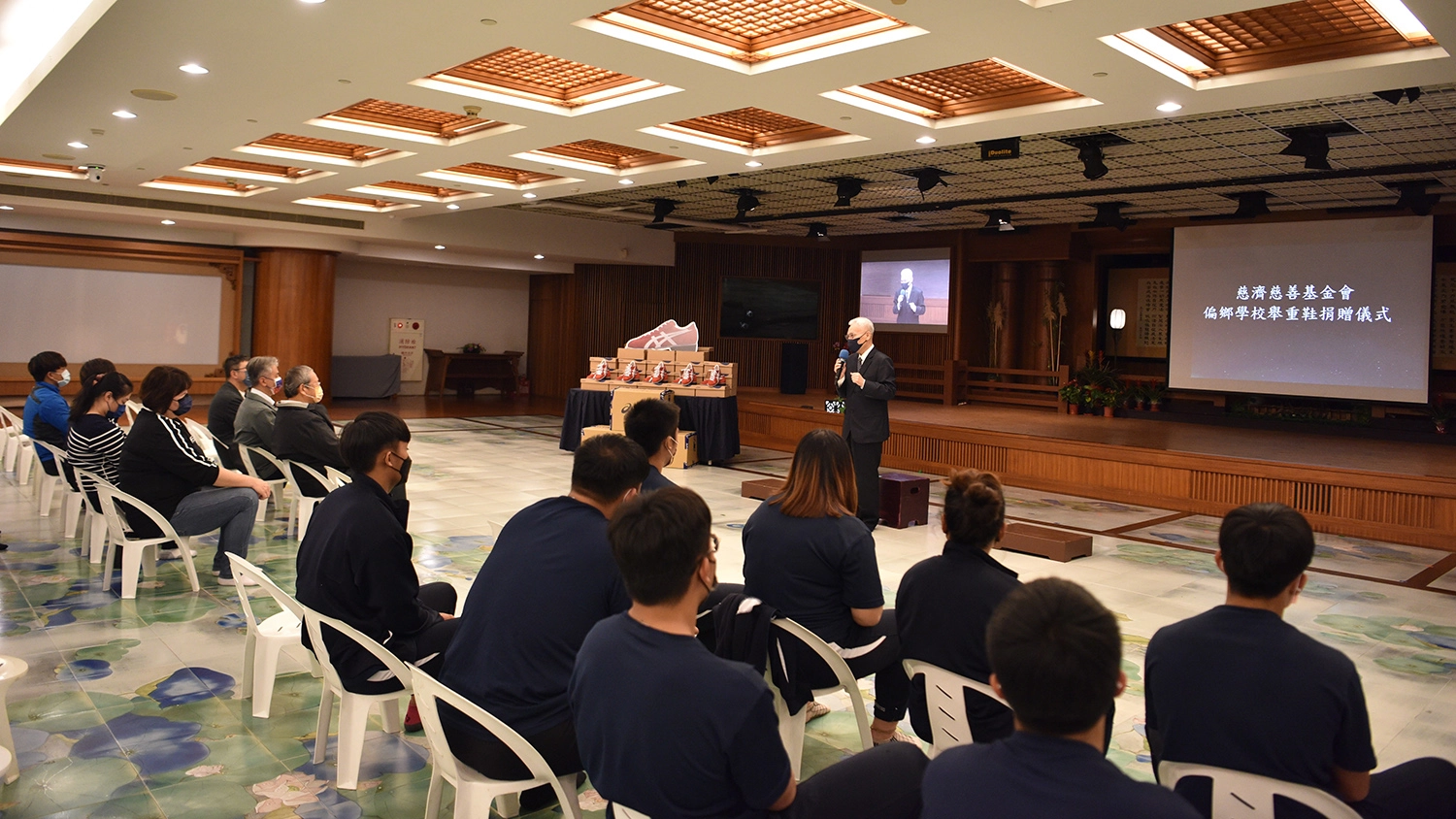 慈濟副執行長張宗義祝福選手繼續帶給學校、社區榮譽，為國爭光。