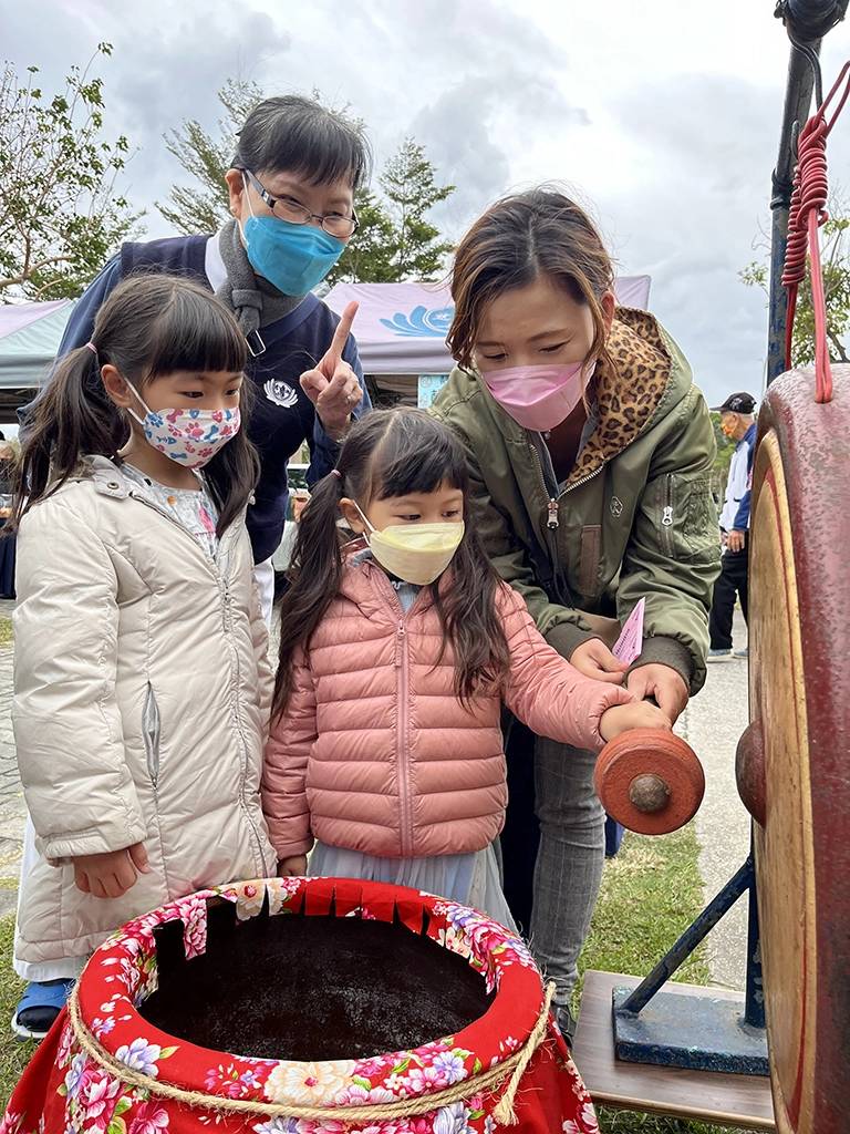 台東慈濟2月26日在台東聯絡處舉辦祈福音樂會暨義賣活動。