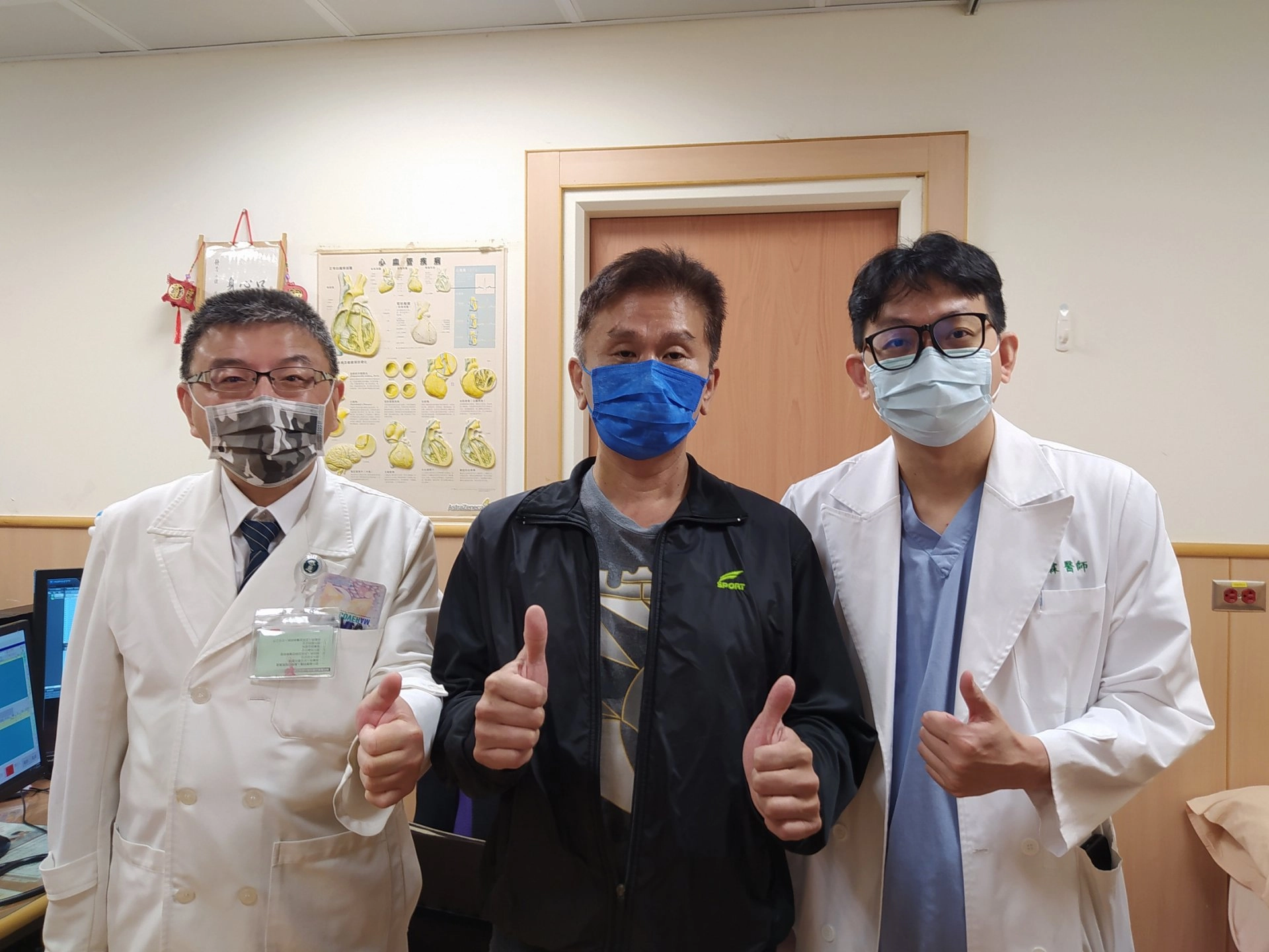 003心臟內科主任林茂仁（左）、心臟外科醫師黃建霖（右）團隊合力搶救心肌梗塞病人創奇蹟。