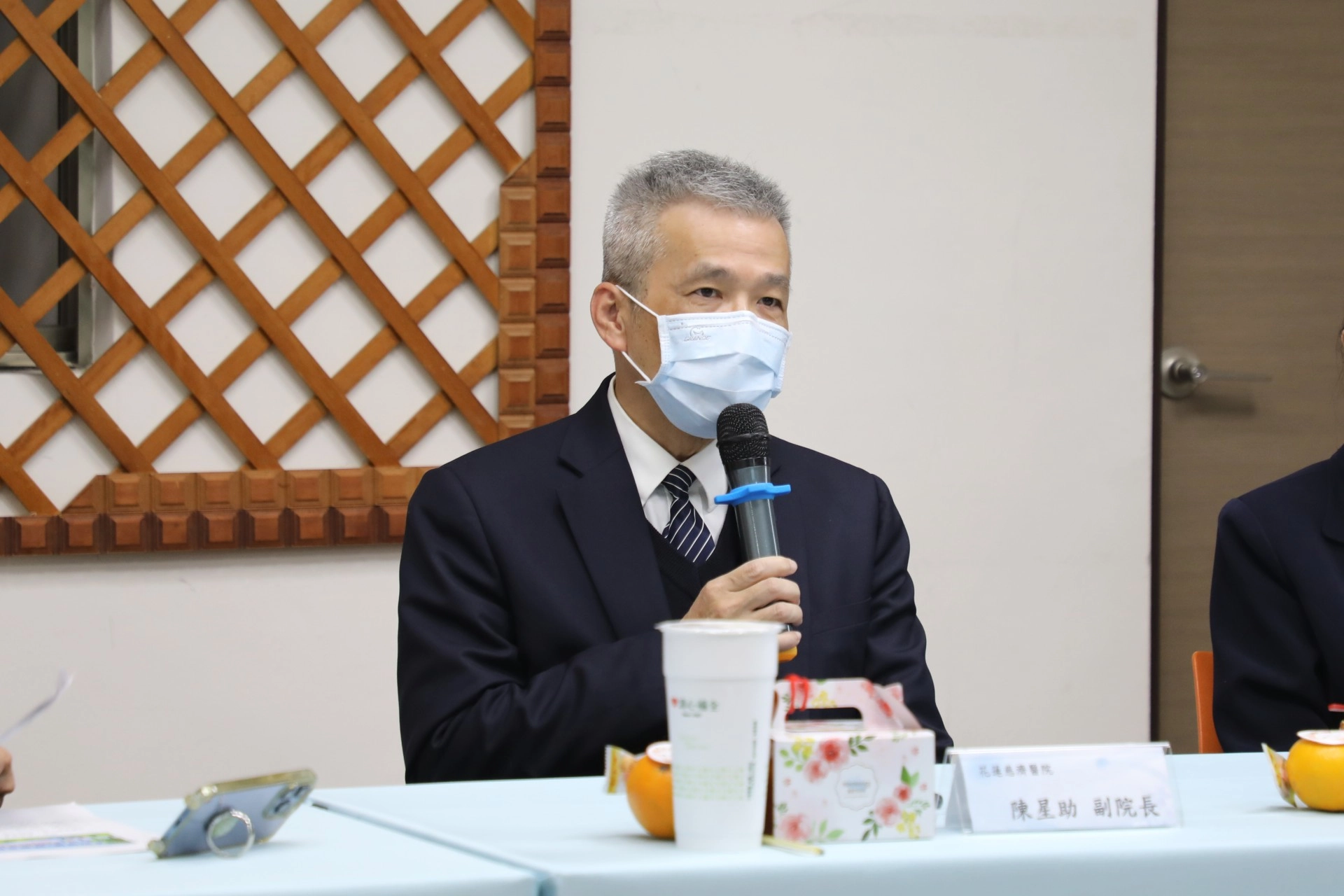 花蓮慈院副院長陳星助表示，不僅要做到持續完善智慧醫療的服務品質與效能，改善國人健康、減少照護人力需求，也是計畫的重要目標之一。