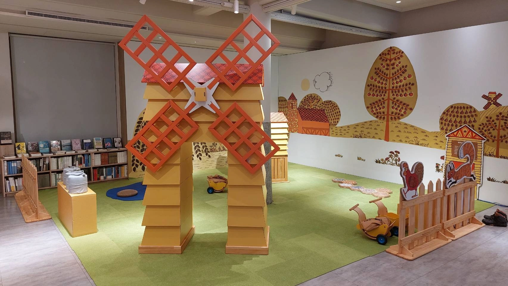 受歡迎的信誼經典圖畫書體驗展，即日起以幽默故事派對進駐台中中央書局，歡迎中部親子來挑戰(信誼基金會提供)