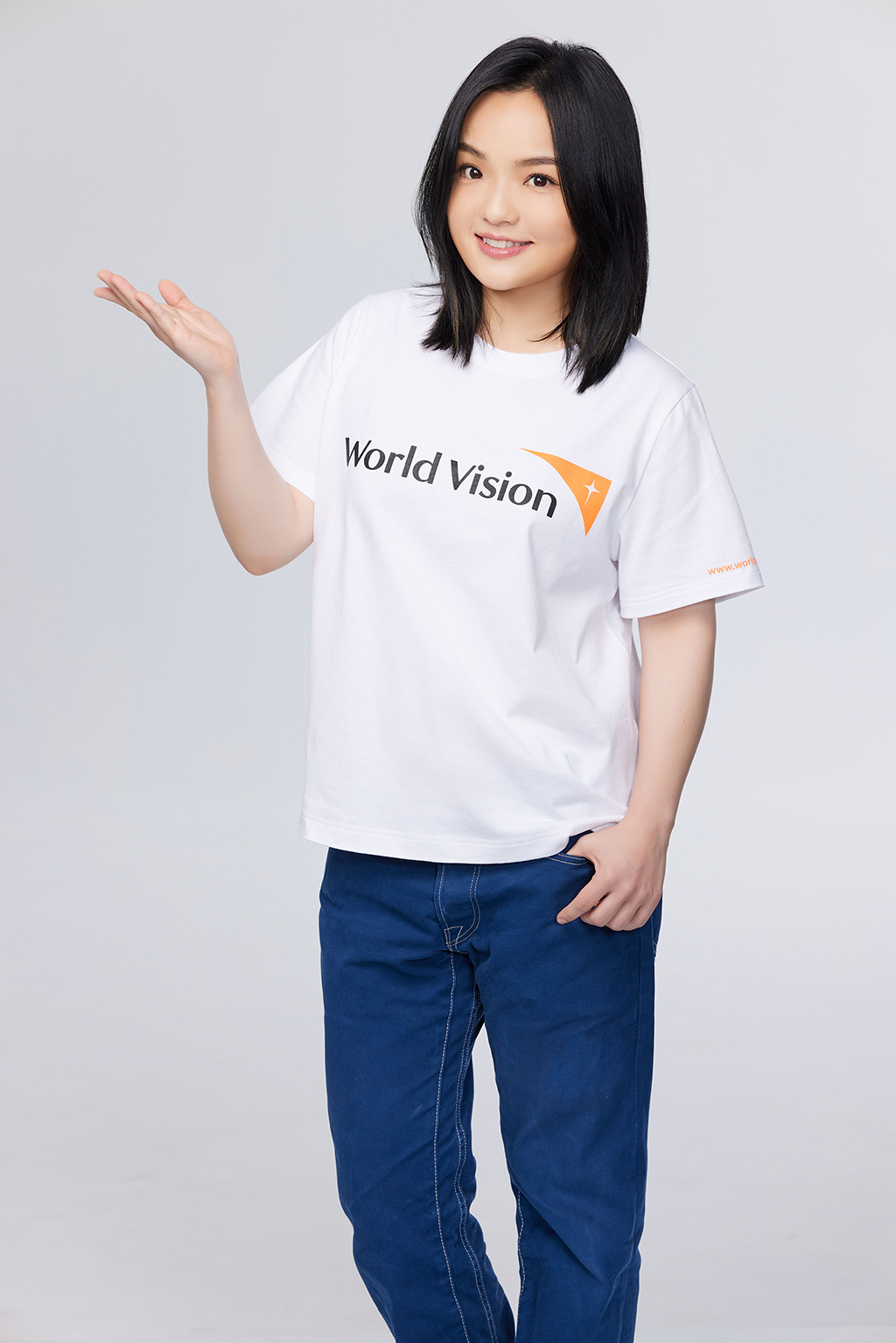 徐佳瑩是今年台灣世界展望會「1000女孩─變調的童年‧以愛聲援」的代言人,走進烏干達關心困境中難以發聲的女孩。(台灣世界展望會提供)