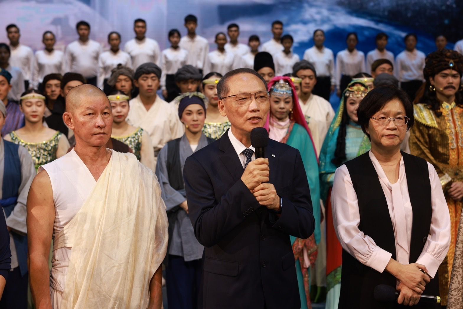 顏博文執行長感謝參與演出的藝術團體：所有參與者都以非常虔誠的心呈現佛陀的精神，以及證嚴上人所提倡的《無量義經》的精神。