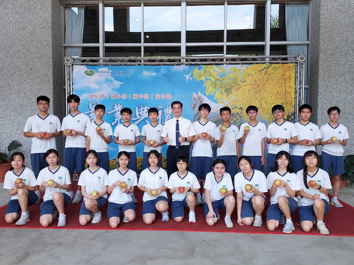 112年國中會考成績出爐，臺南慈濟高中國中部學生在各科精熟與基礎比例均超越全國！