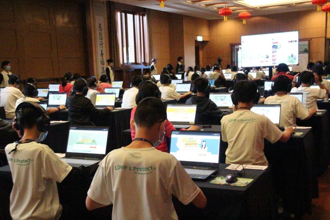 小勇士們展現無比的專注力,活用所學的知識,共同角逐成為高雄市的代表。