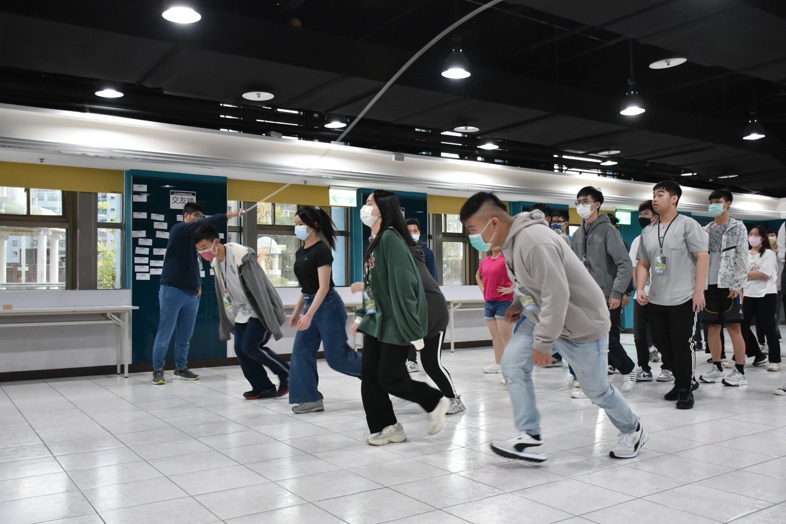 學員同心協力完成小組任務，凝聚團隊默契與向心力。