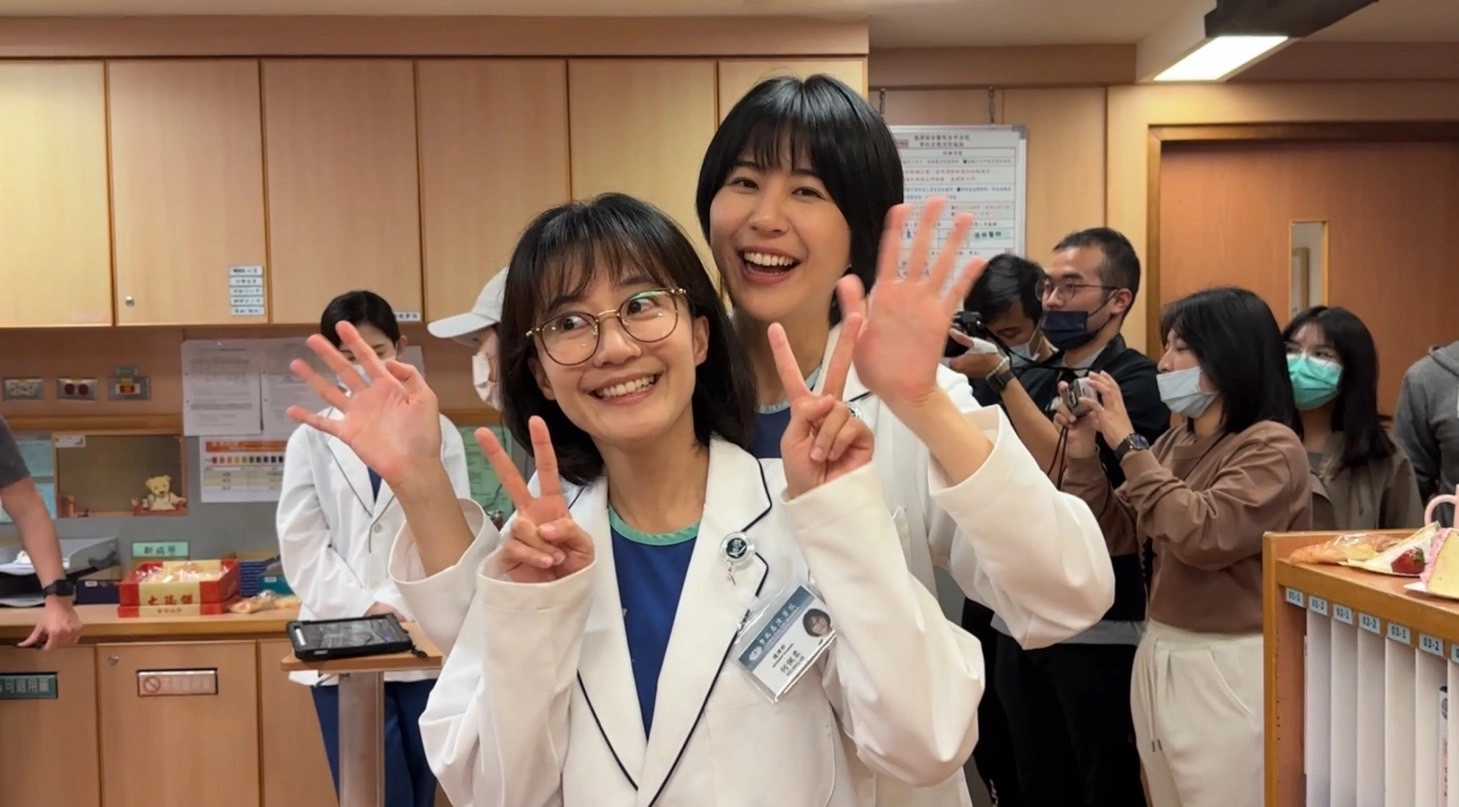 陳婉婷與陳璇在《打怪任務》中共同在10A病房抗疫