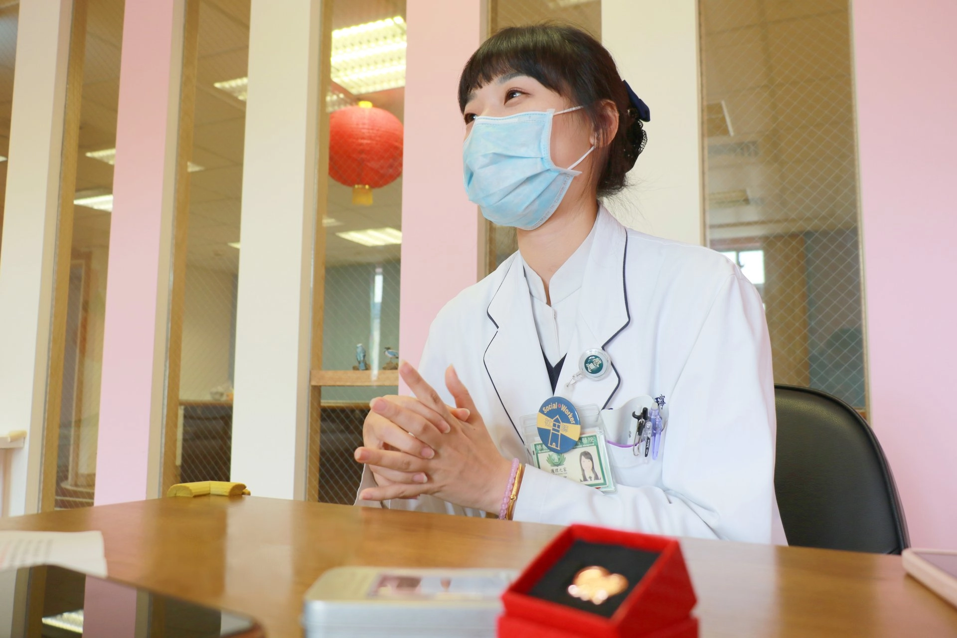 楊珊寧社工師分享個案故事，期許自己不忘初心。