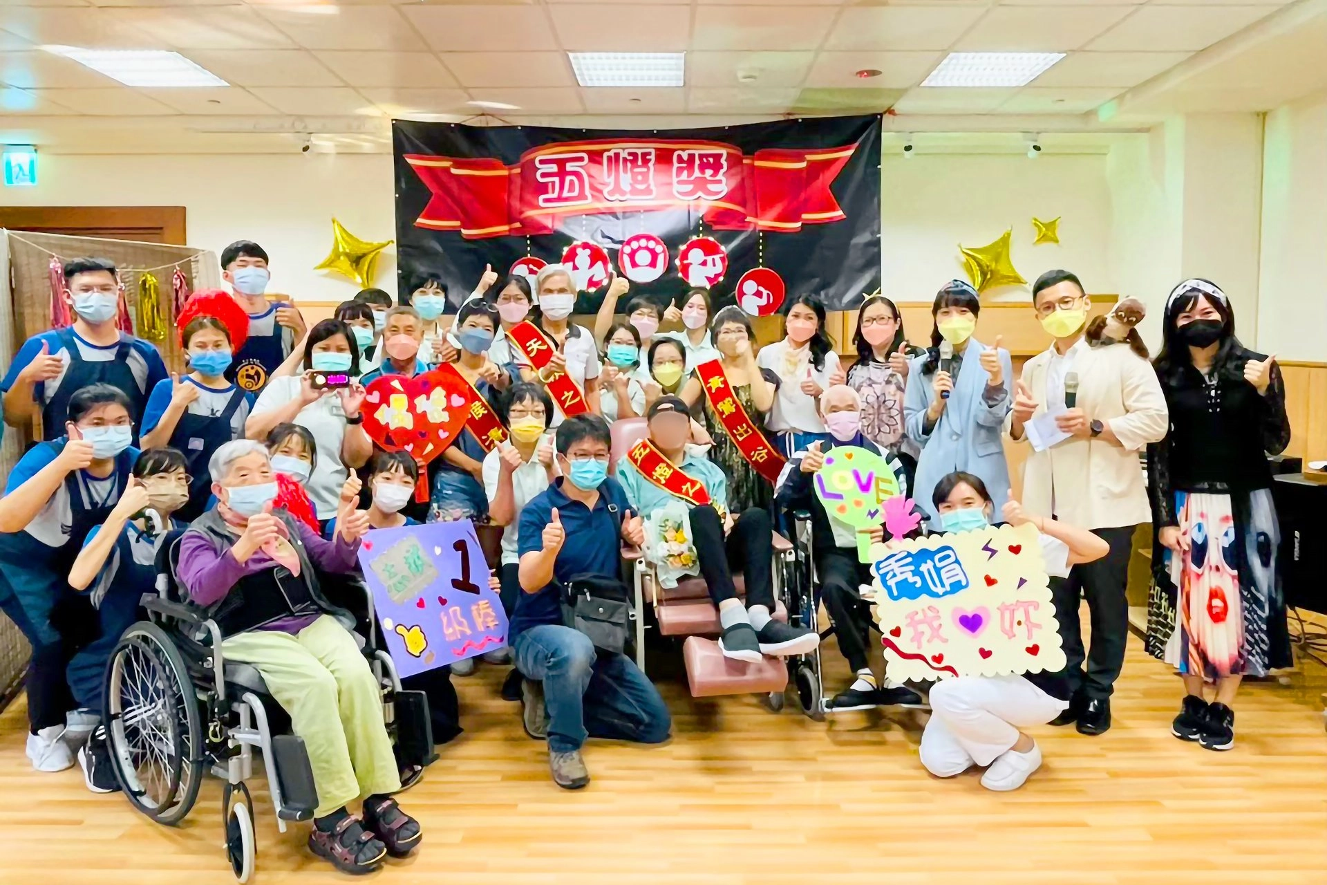 護理之家團隊為住民阿斌籌備圓夢計畫。