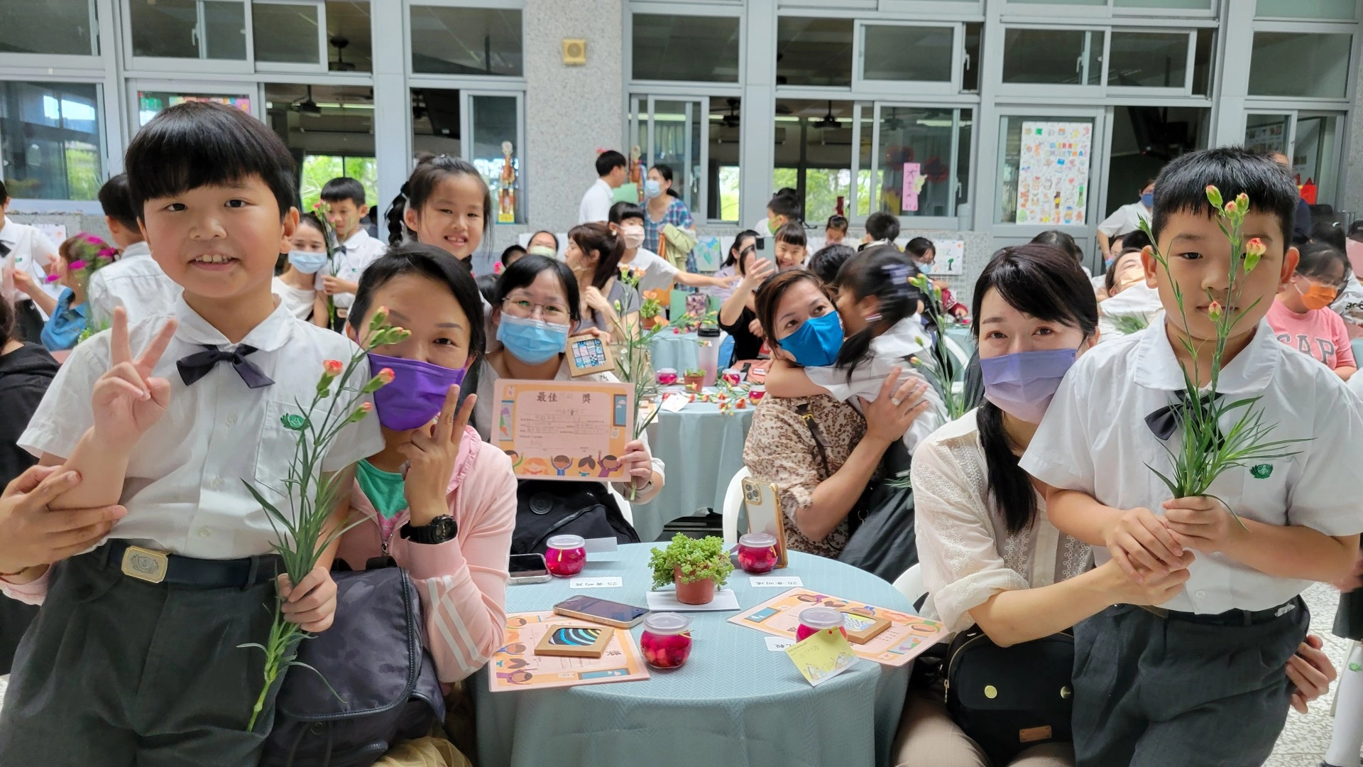 在場的家長與孩子們都感受到彼此滿滿的愛與感恩