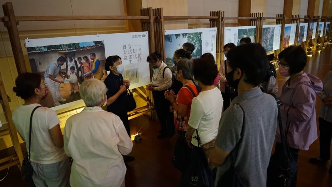 藉由佛陀足跡感受慈悲智慧，也能了解慈濟在全球救拔苦難以「弘法利生」的真實故事更了解佛法的真諦及弘揚孝親恩。