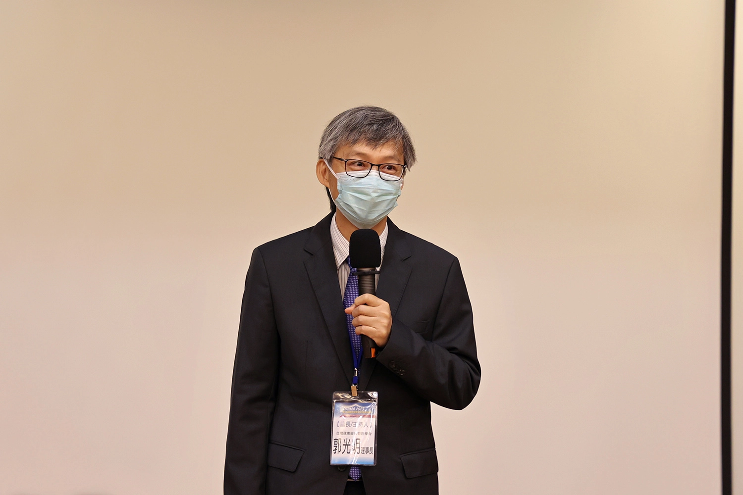 台灣健康資訊管理學會理事長郭光明感恩與會者藉由此交流平台，分享彼此經驗並提出前瞻的願景與目標，共同為健康資訊管理的學術研究與實務發展努力。