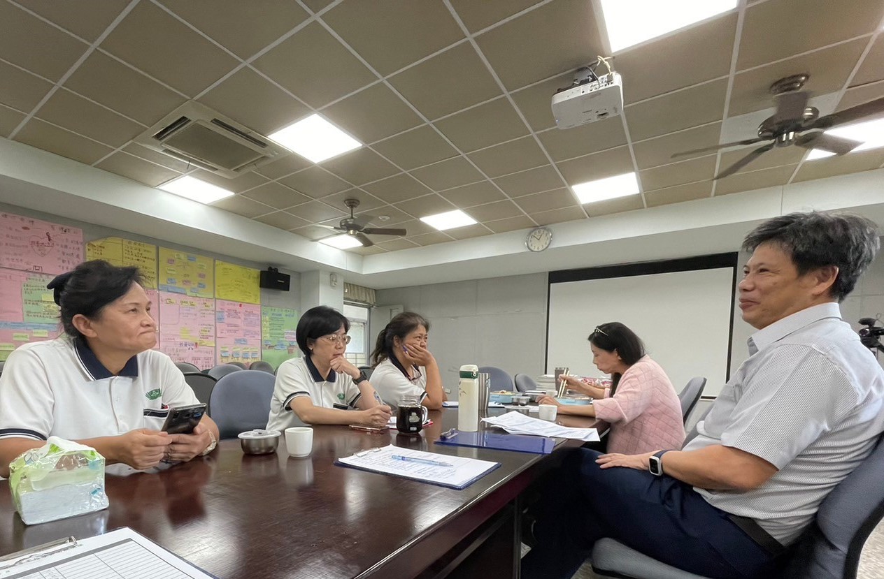 陳錦芬教授、李明憲教授蒞校指導，透過觀議課，與老師們一同探討有效教學的實踐策略