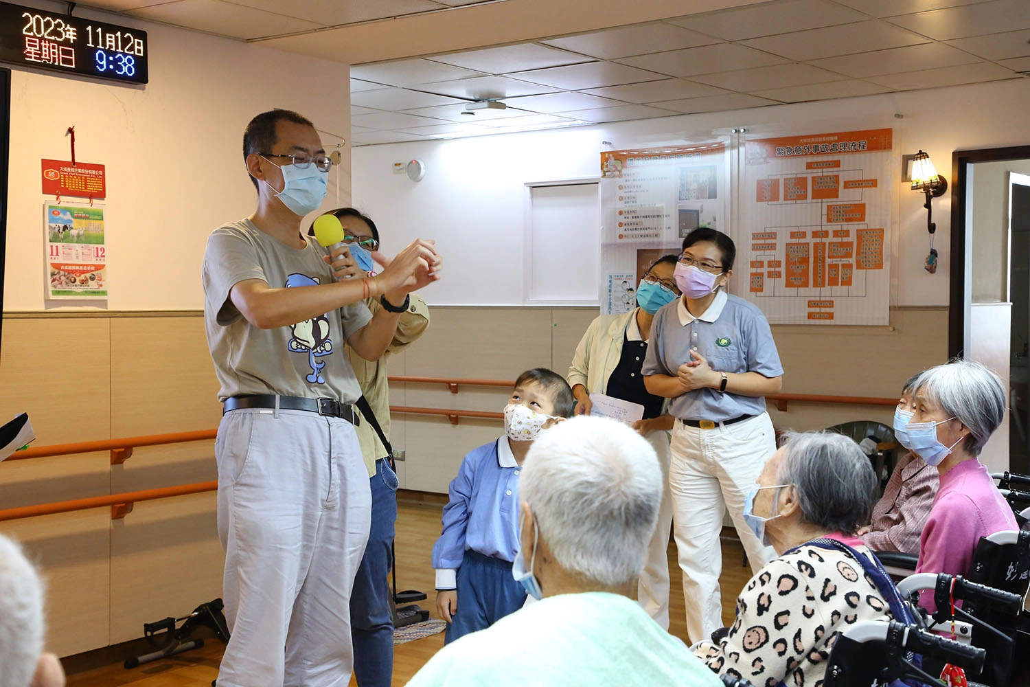 國立聯合大學「學生協作的職涯啟航」計畫，帶領學生體驗樂齡牌卡活動。