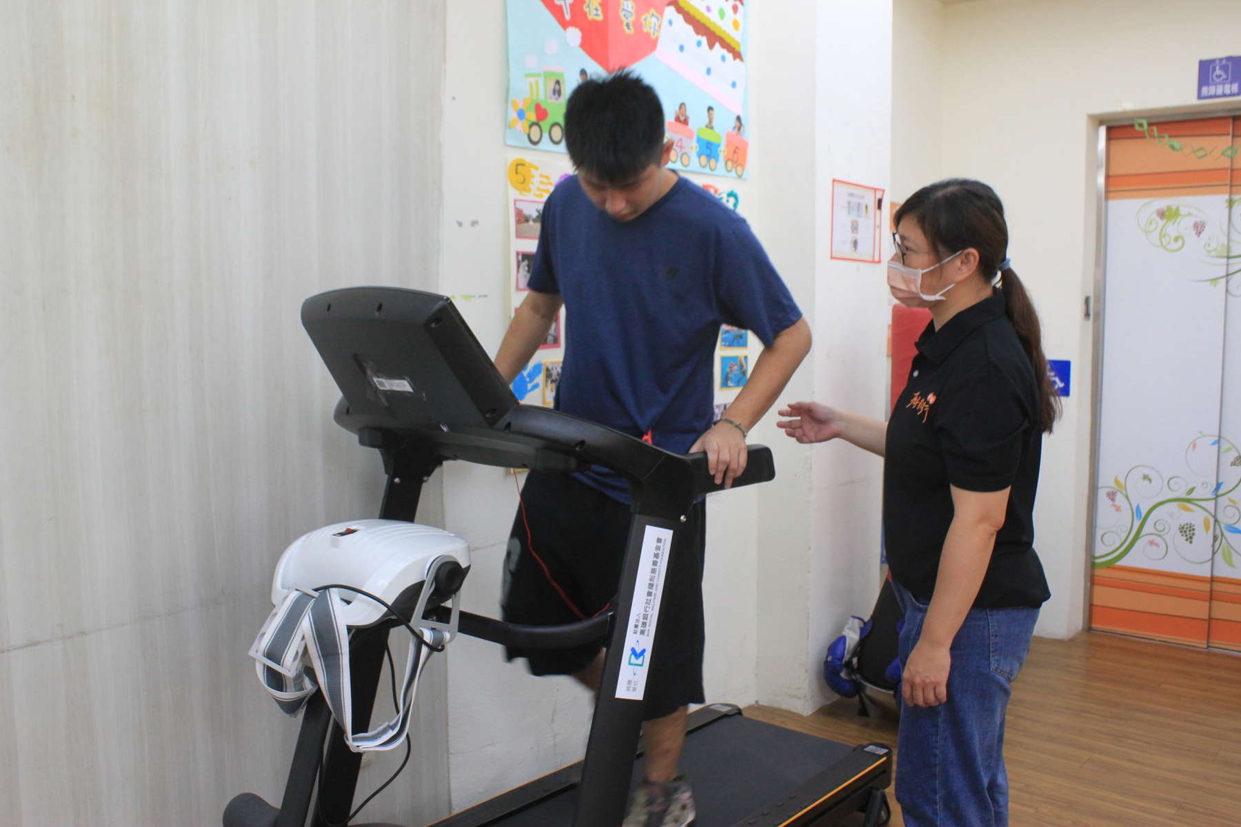 因為長期運動，身障者阿福成功減重了近20公斤。