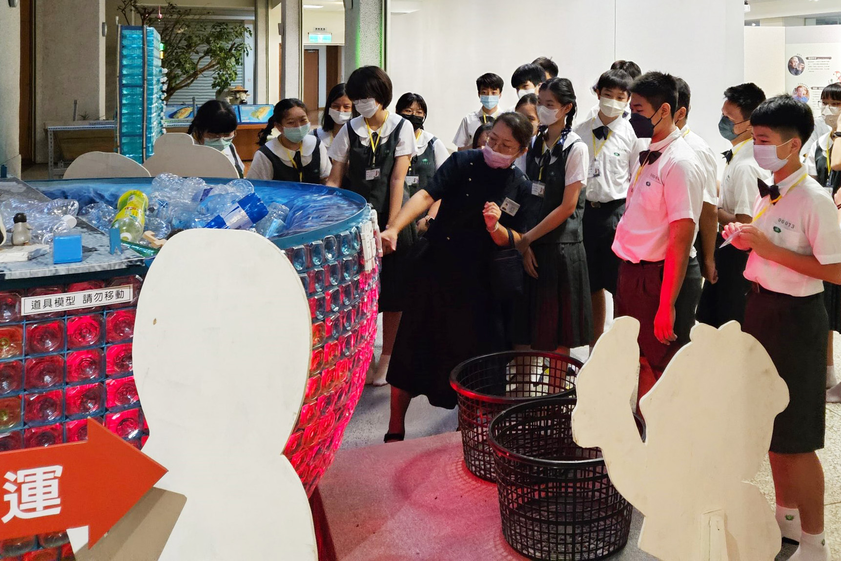 臺中靜思堂以生動活潑的分站活動將環保教育融入生活。