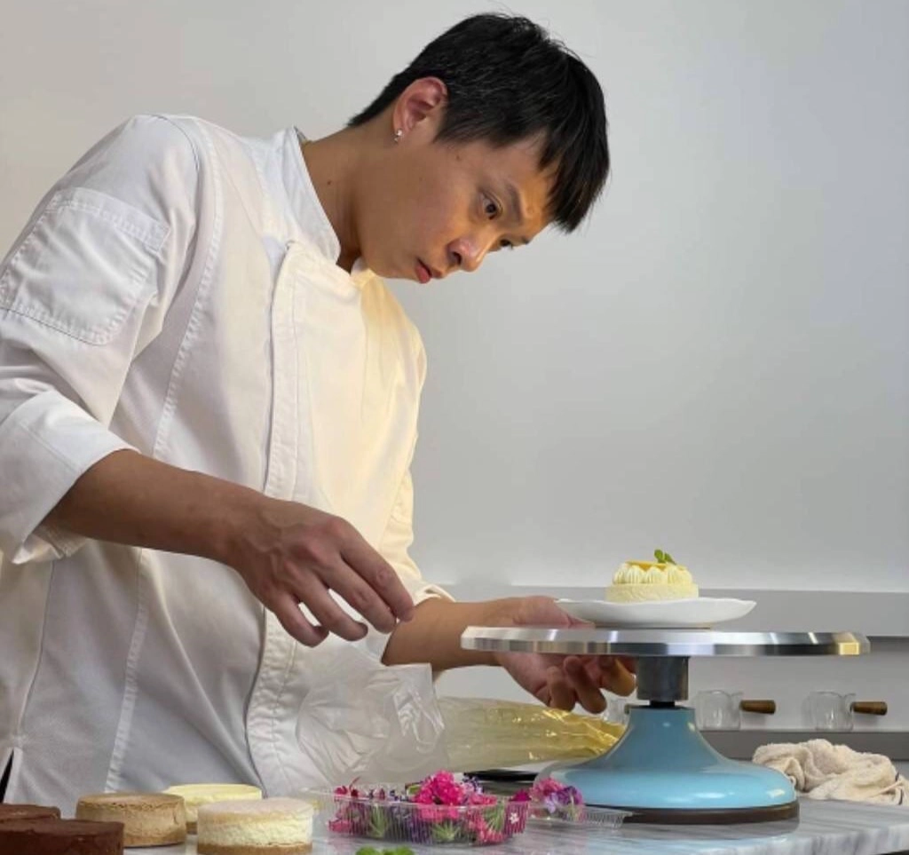 劉洺愷秉持阿公「做人要真材實料」的精神，他創作的蛋糕也是真材實料。