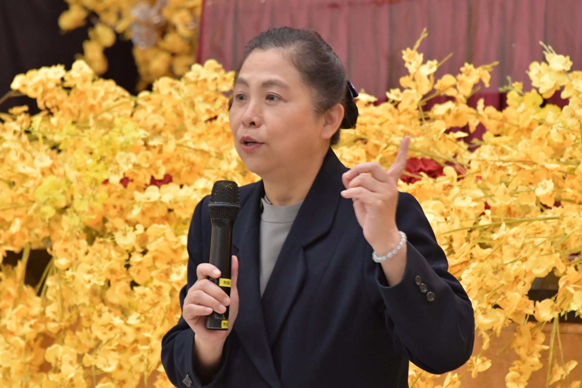 臺中慈濟醫院莊淑婷副院長分享慈濟在1966年就已經從慈善訪視開始做長照，是慈濟長照的起源