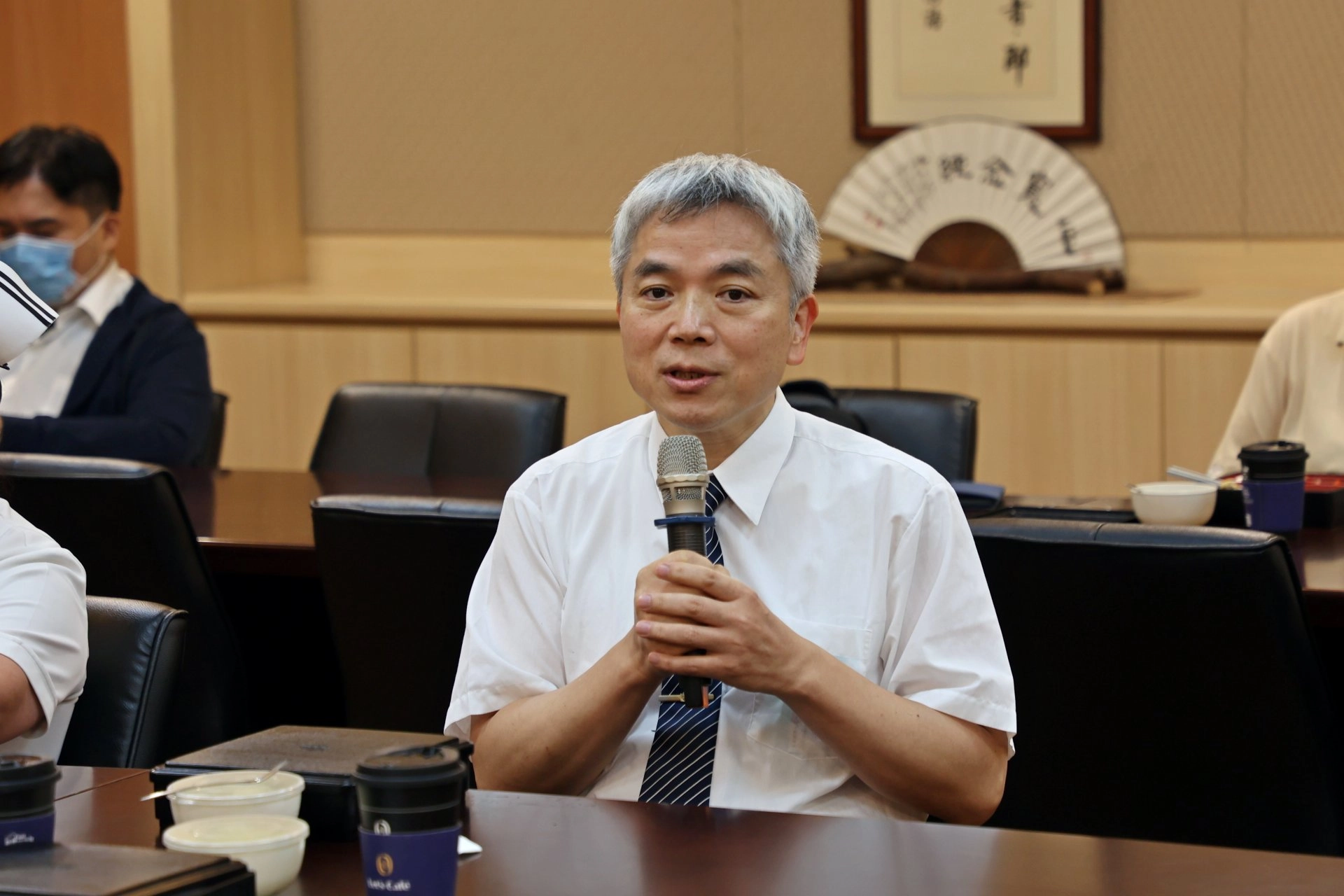 花蓮慈院復健醫學部主任梁忠詔允諾近期至長濱衛生所實地了解後，再進一步規劃復健治療區。