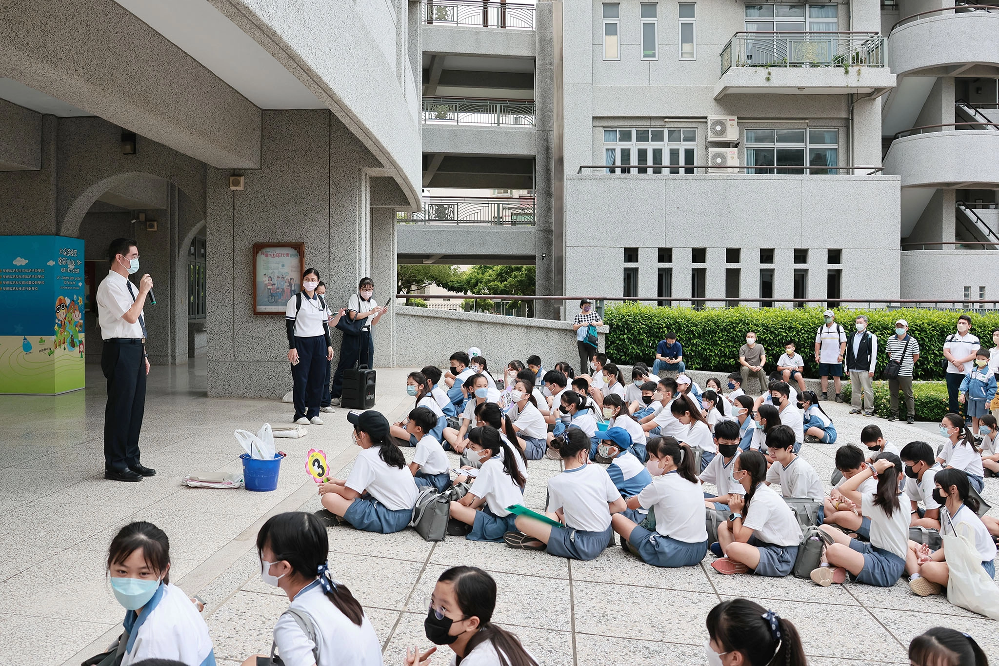 出發前校長提醒，並且感謝大家踴躍參與。