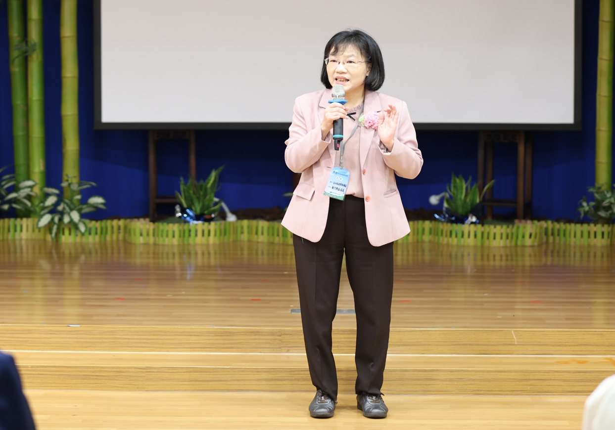 臺北市社會局鄭文惠副局長與會勉勵學子,也肯定慈濟的付出愛與關懷。