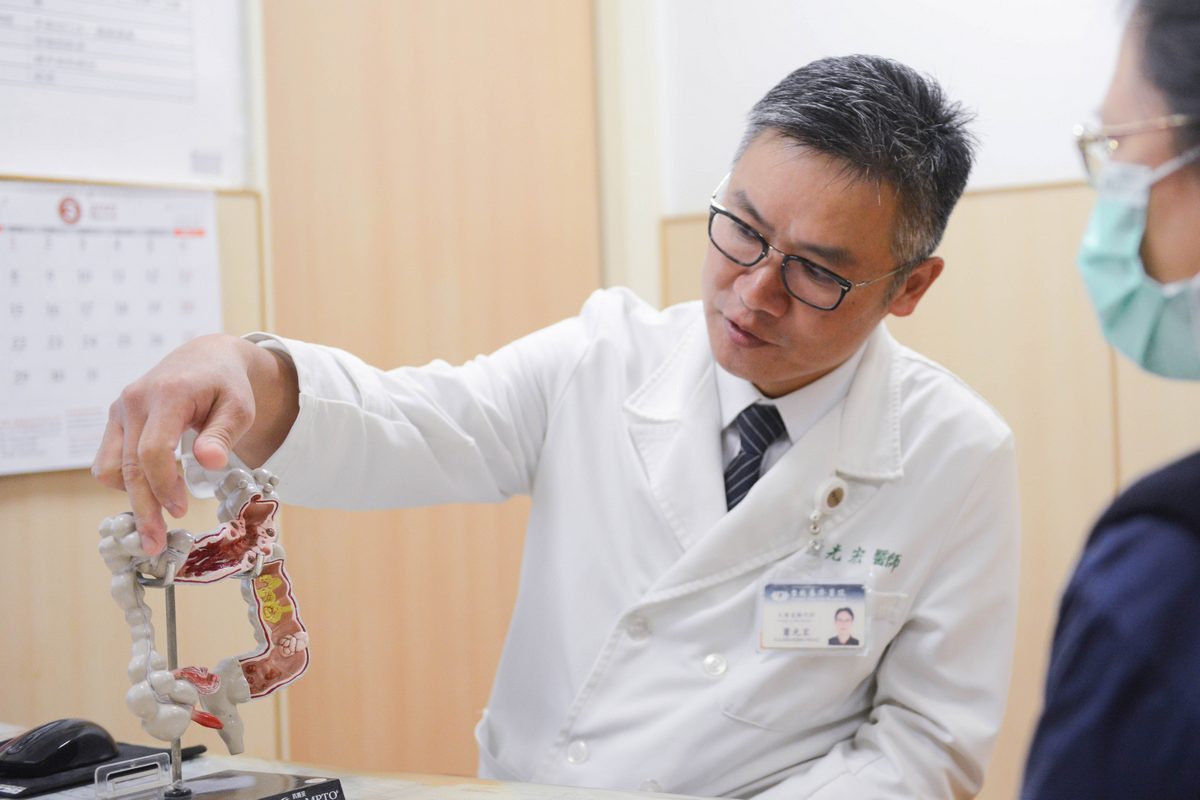 台北慈濟醫院蕭光宏主任看診示意照。