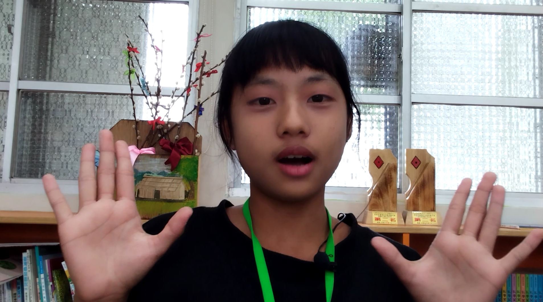 花蓮萬榮國中一年級黃同學,首度面對鏡頭講話,表現的落落大方。