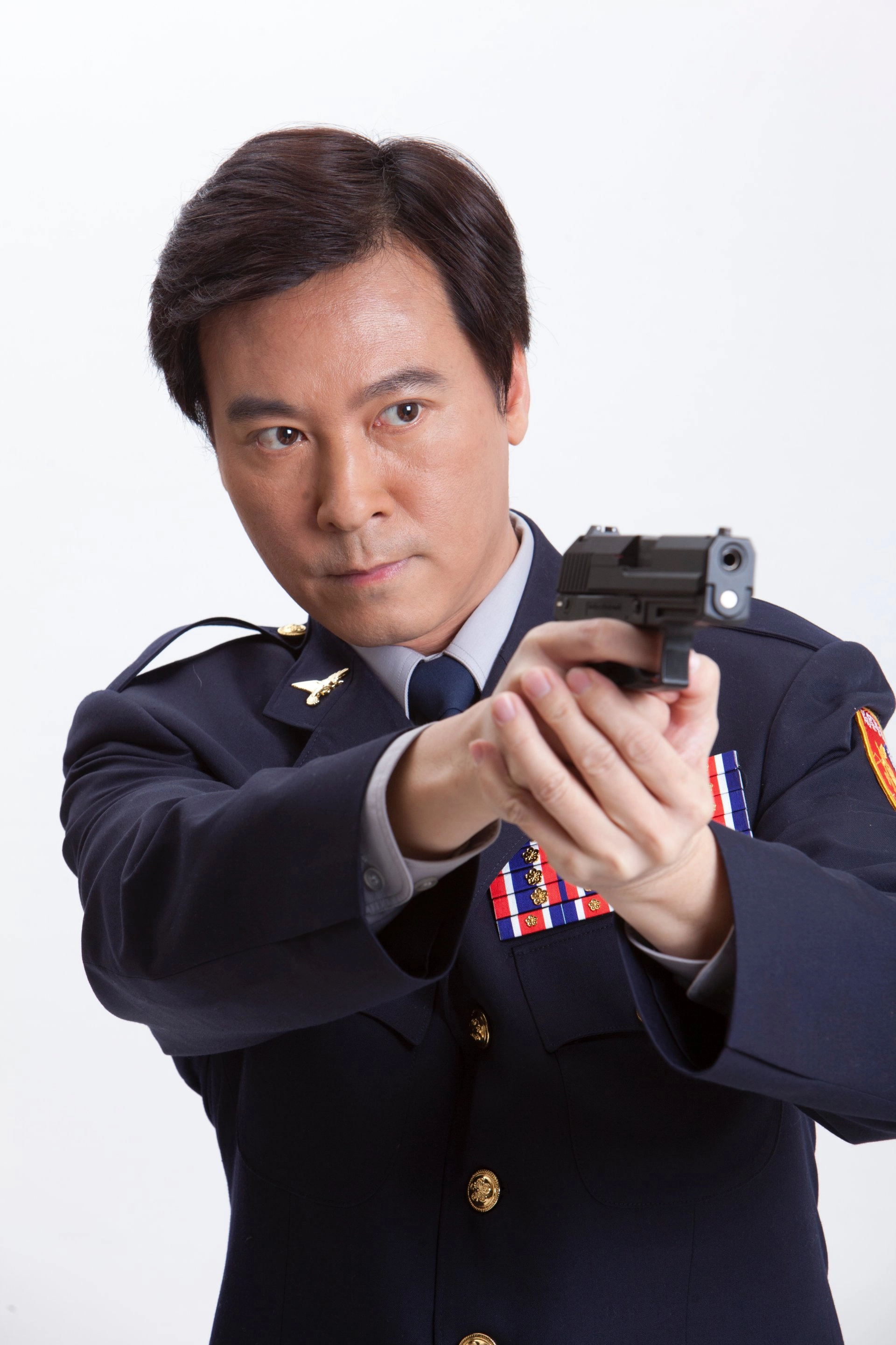 《正義的化身》尹昭德飾演警察。