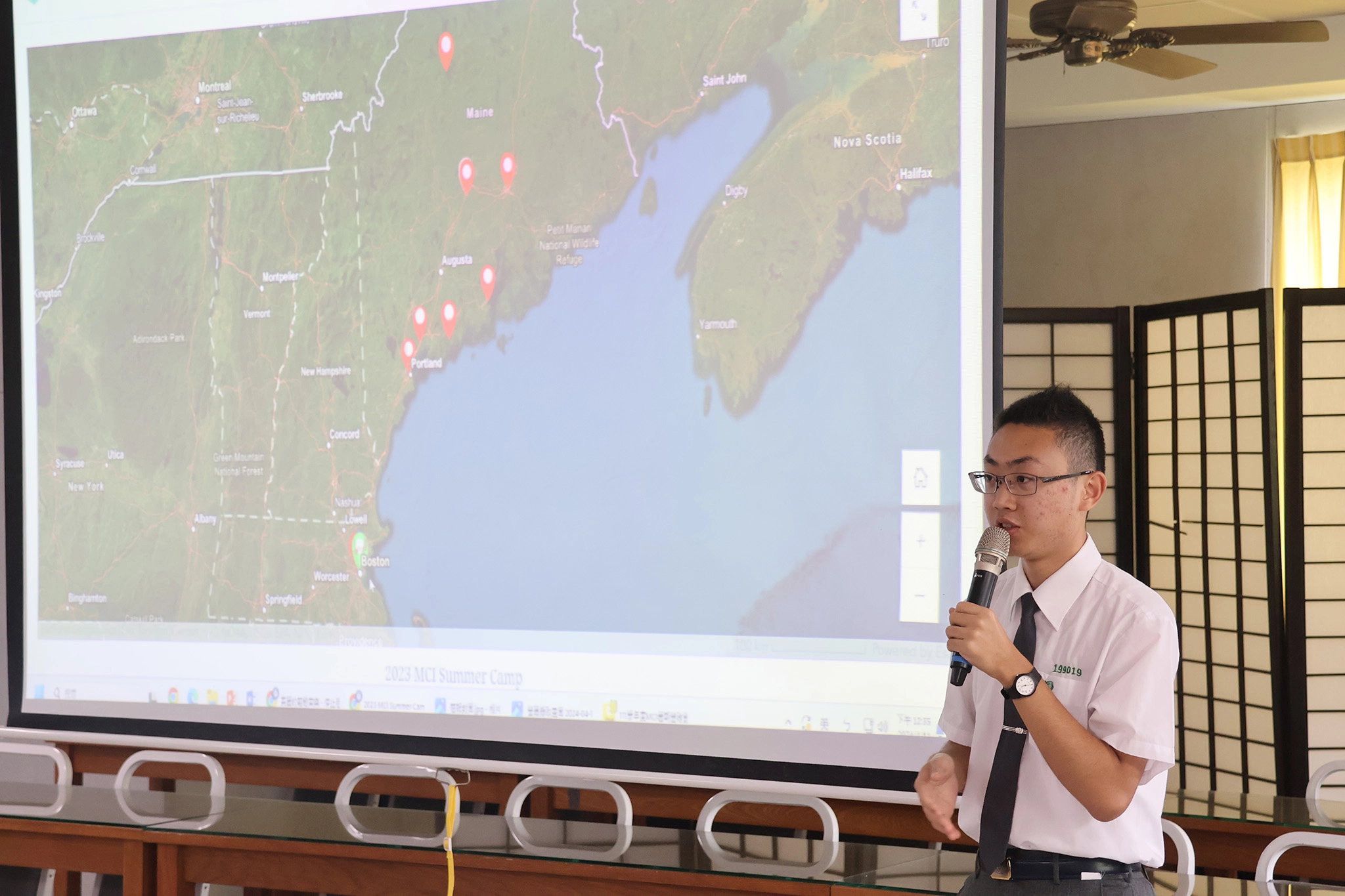 王亮為同學結合慈中地理課所學，用地圖網頁訴說在美國學習一個月的故事
