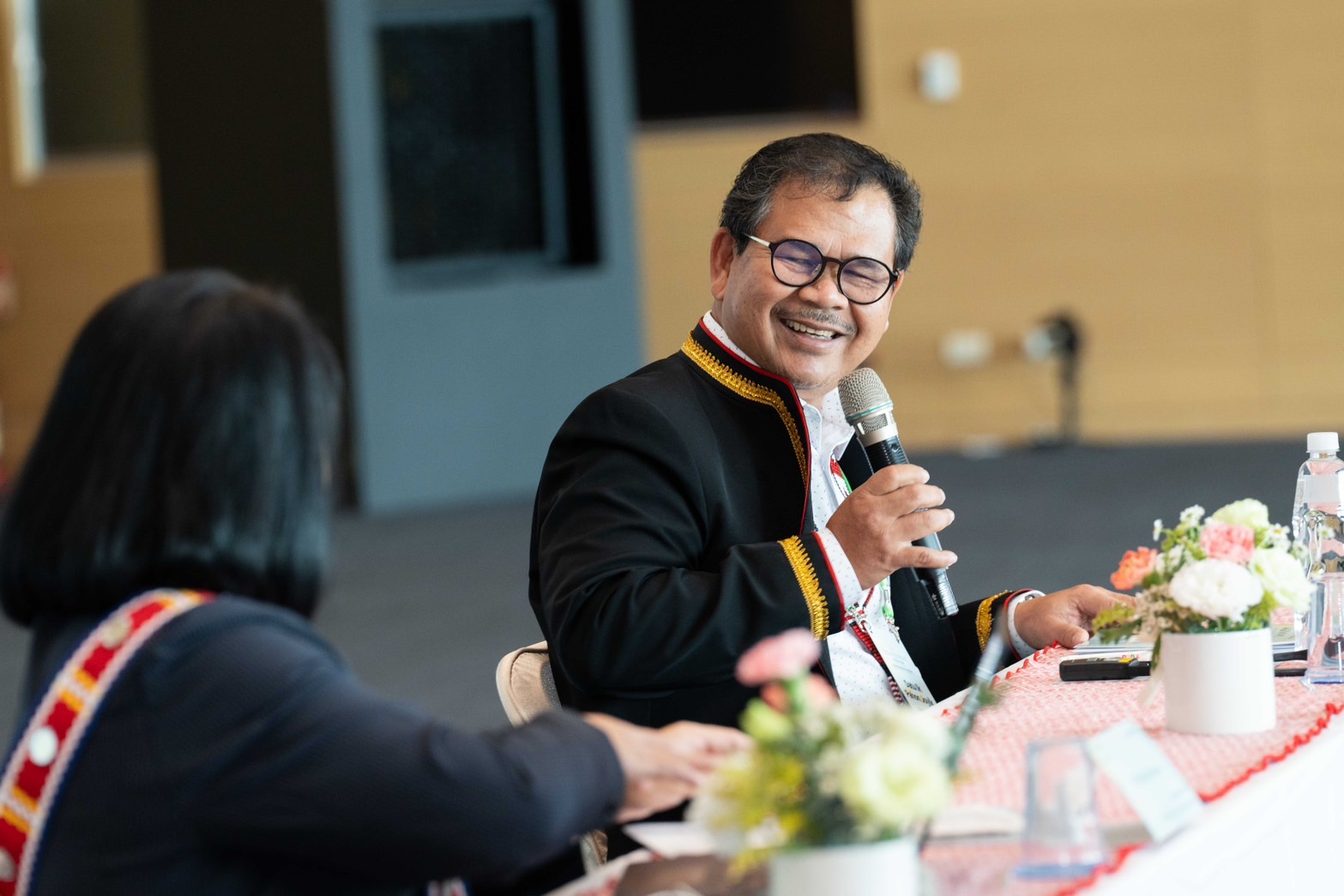 馬來西亞達雅比達友全國協會主席 Datu Ik Pahon Joyik 主持南島民族論壇執委會主席改選作業
