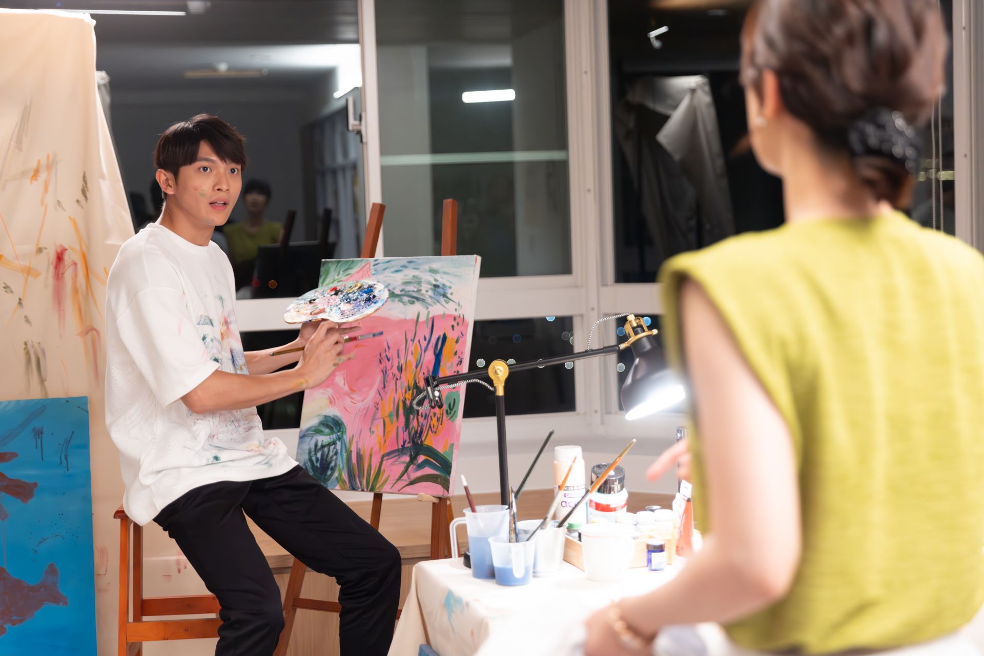 林輝瑝飾演朱芷瑩的兒子，喜歡藝術卻因為媽媽不斷壓抑