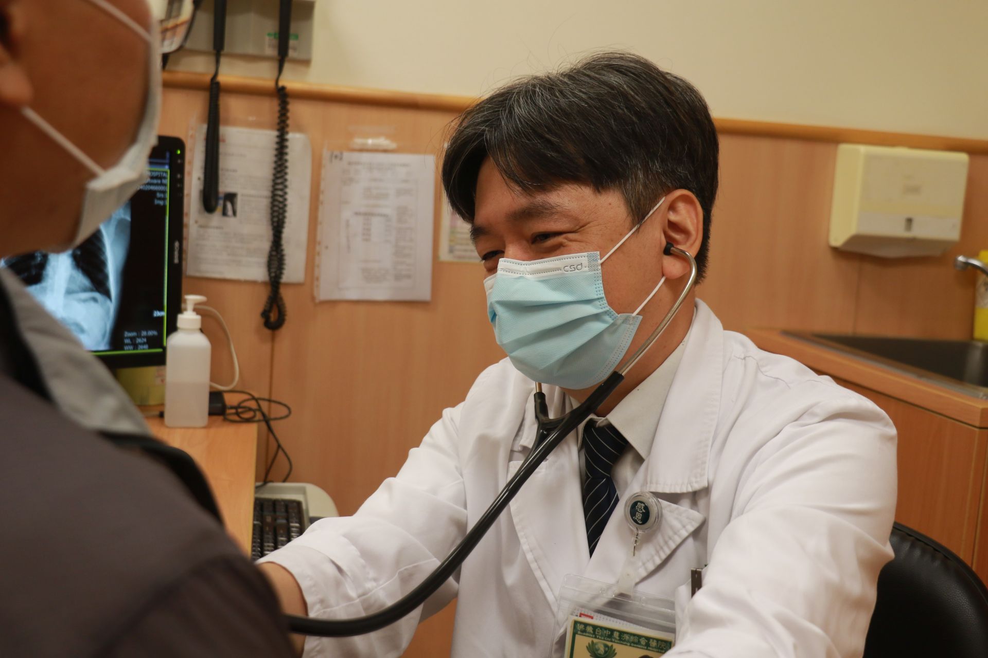陳立修醫師查出胸痛病因是帶狀疱疹。