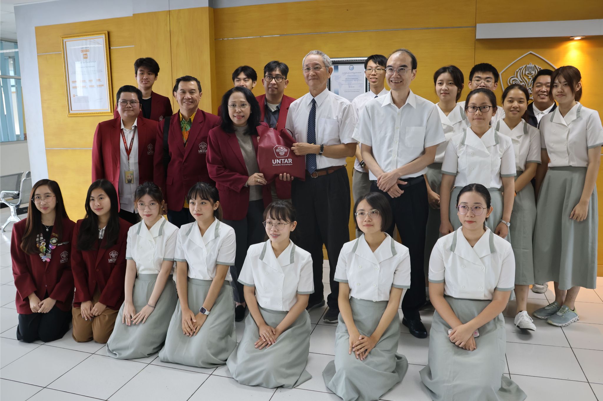 UNTAR 、慈大兩校師生合影